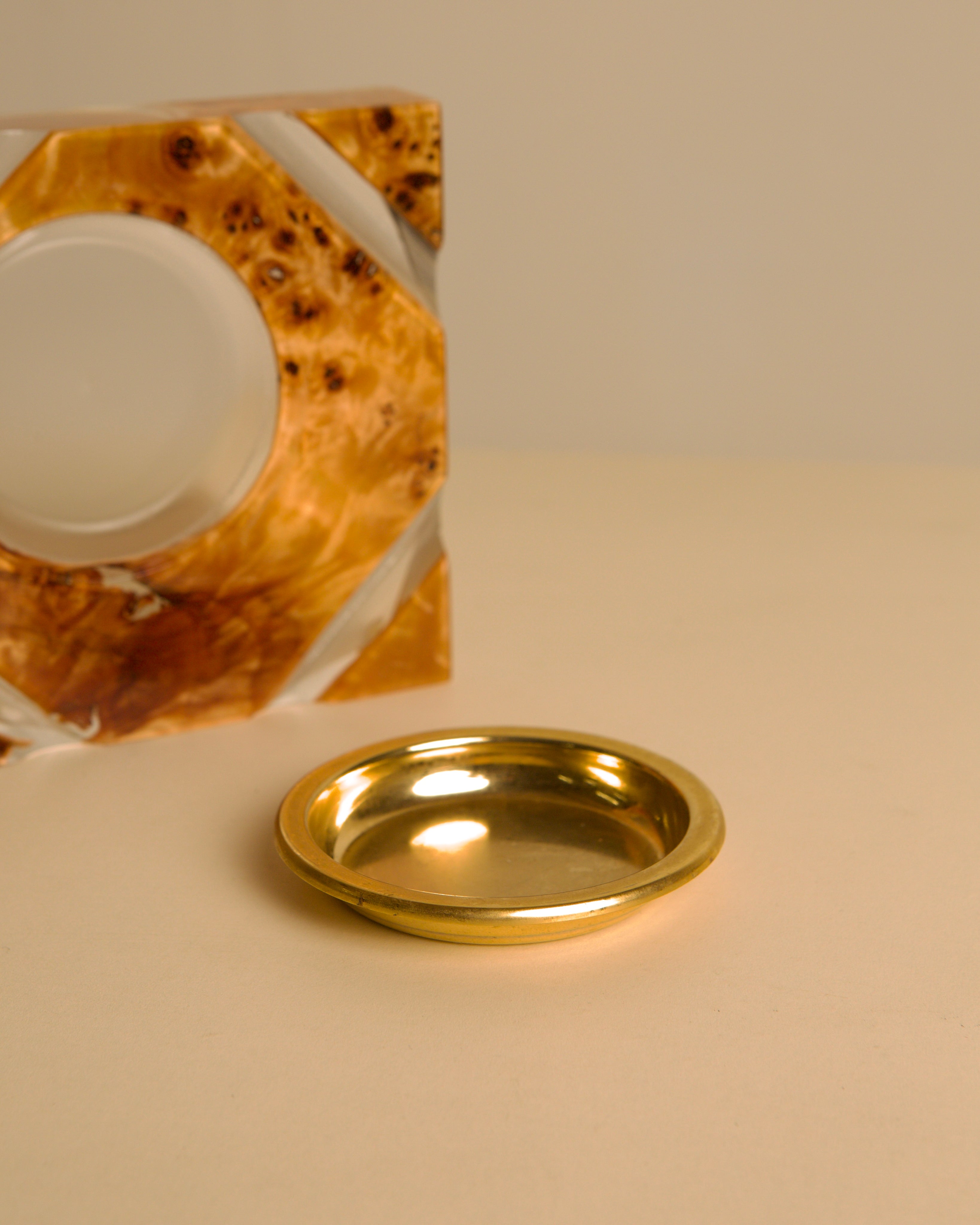 Italian catch-all in plexiglass with gilt metal and amber burl wood lid, 1970s — alternate view