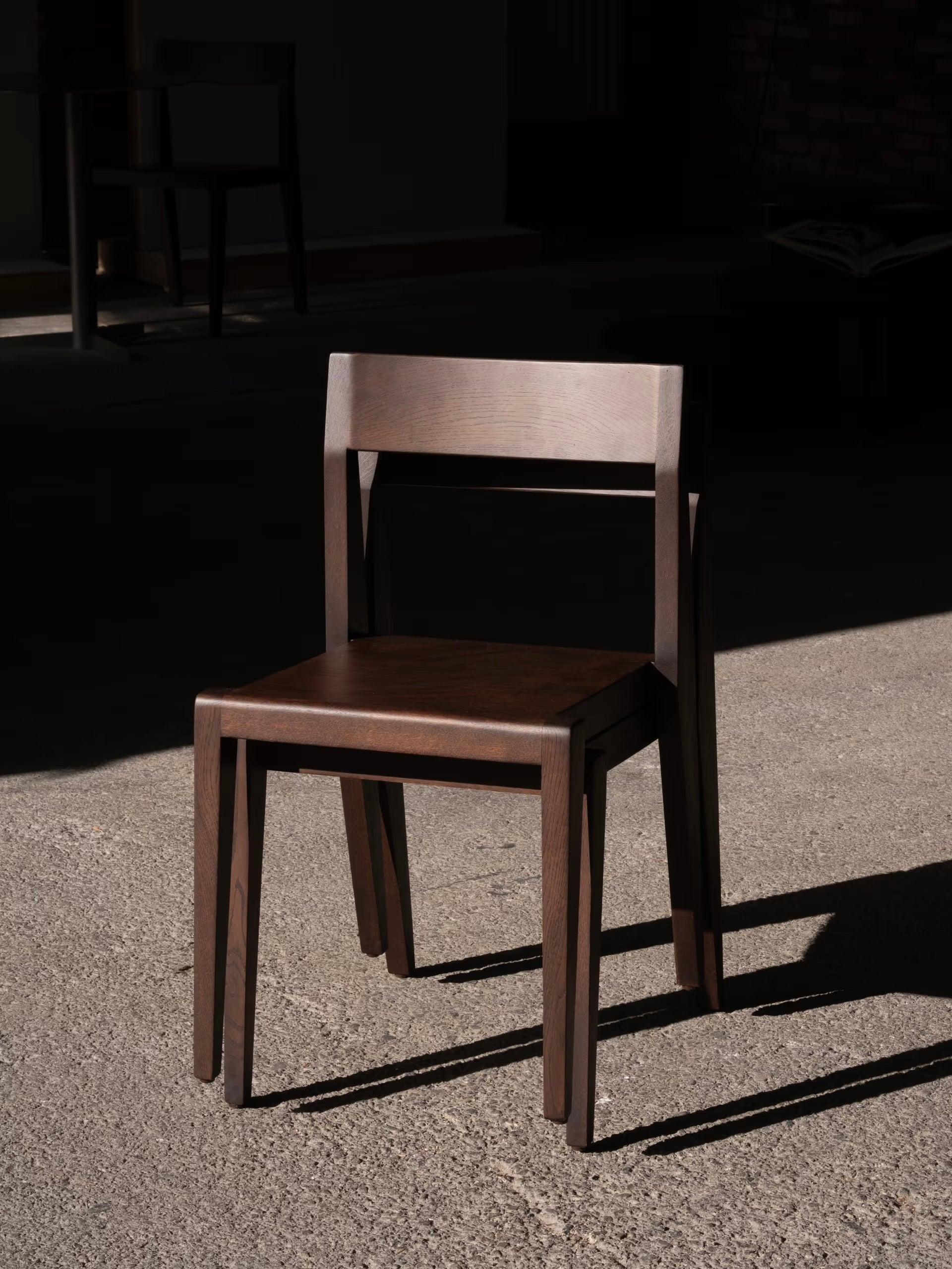 Chair - Ed. Espresso - Oak — side angle showing dark wood finish