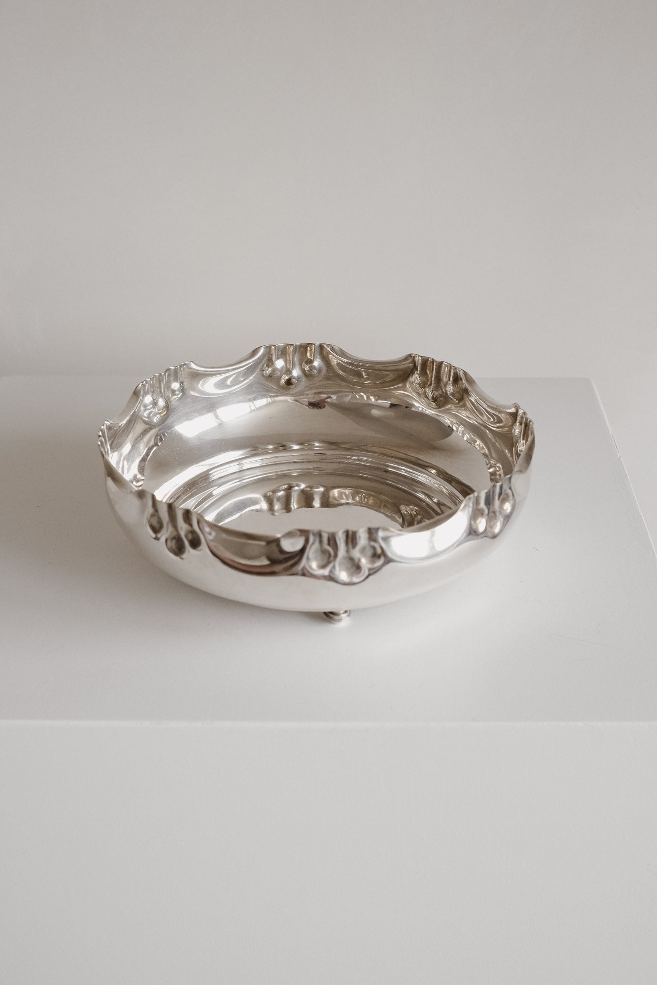 Elegant Silver-Plated Centerpiece Bowl — close-up
