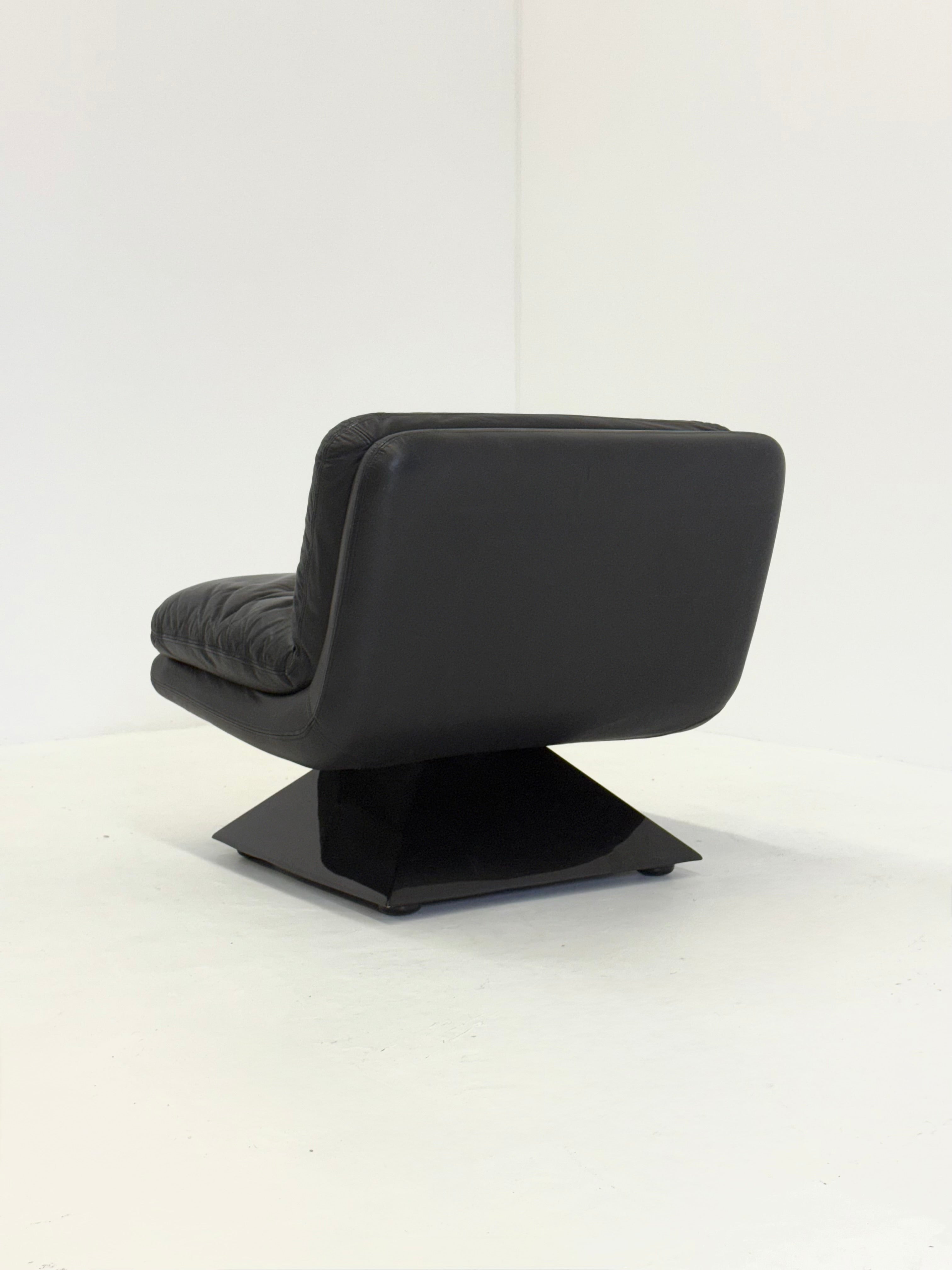 Armchairs by Hans von Klier for Giuseppe Rossi di Albizzate — view 11