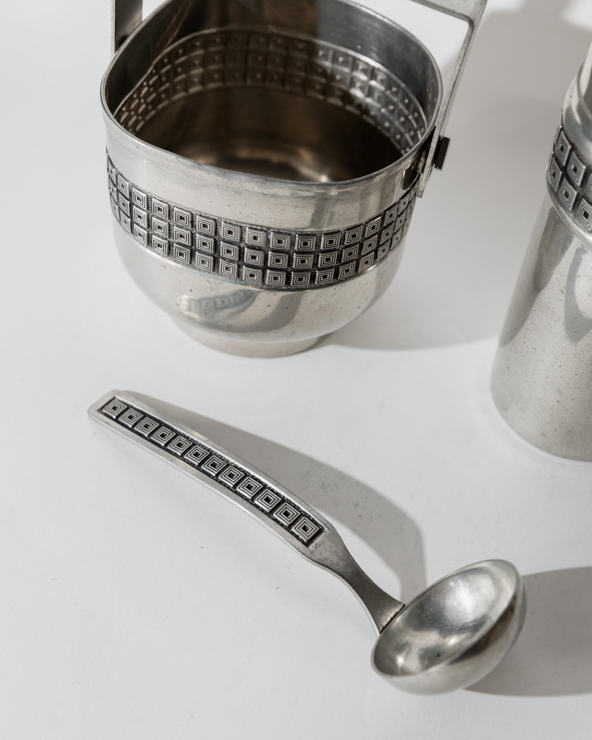 Vintage 1960s Pewter Cocktail Set, Shaker with Strainer Lid and Ice Bucket with Scoop, Art Deco Pattern Design, Elegant Barware, Gift Idea — view 10