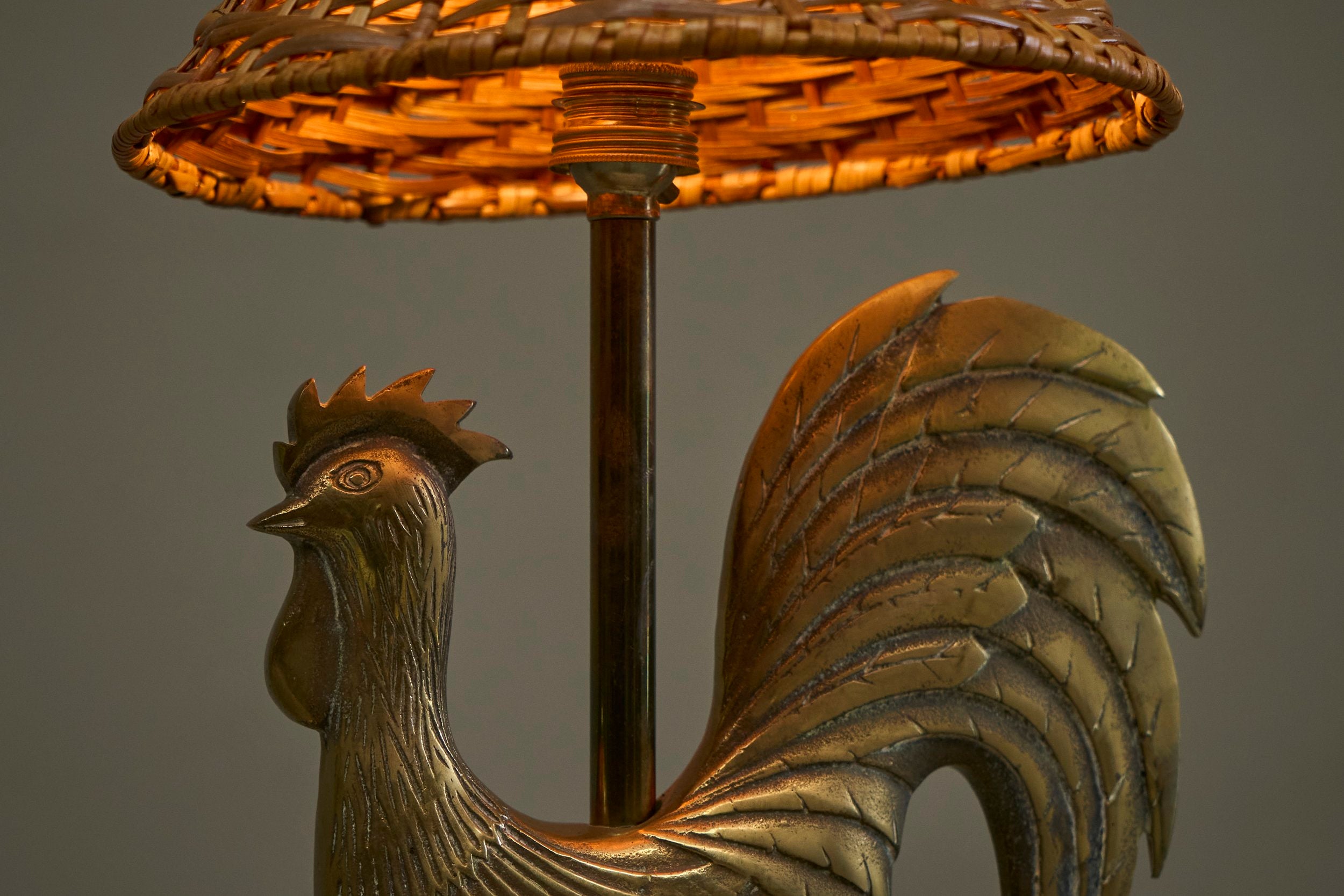 Fantastic French 'Le Coq d'Or' Rooster Table Lamp in Sand Cast Brass with Rattan Shade, 1960s — additional view