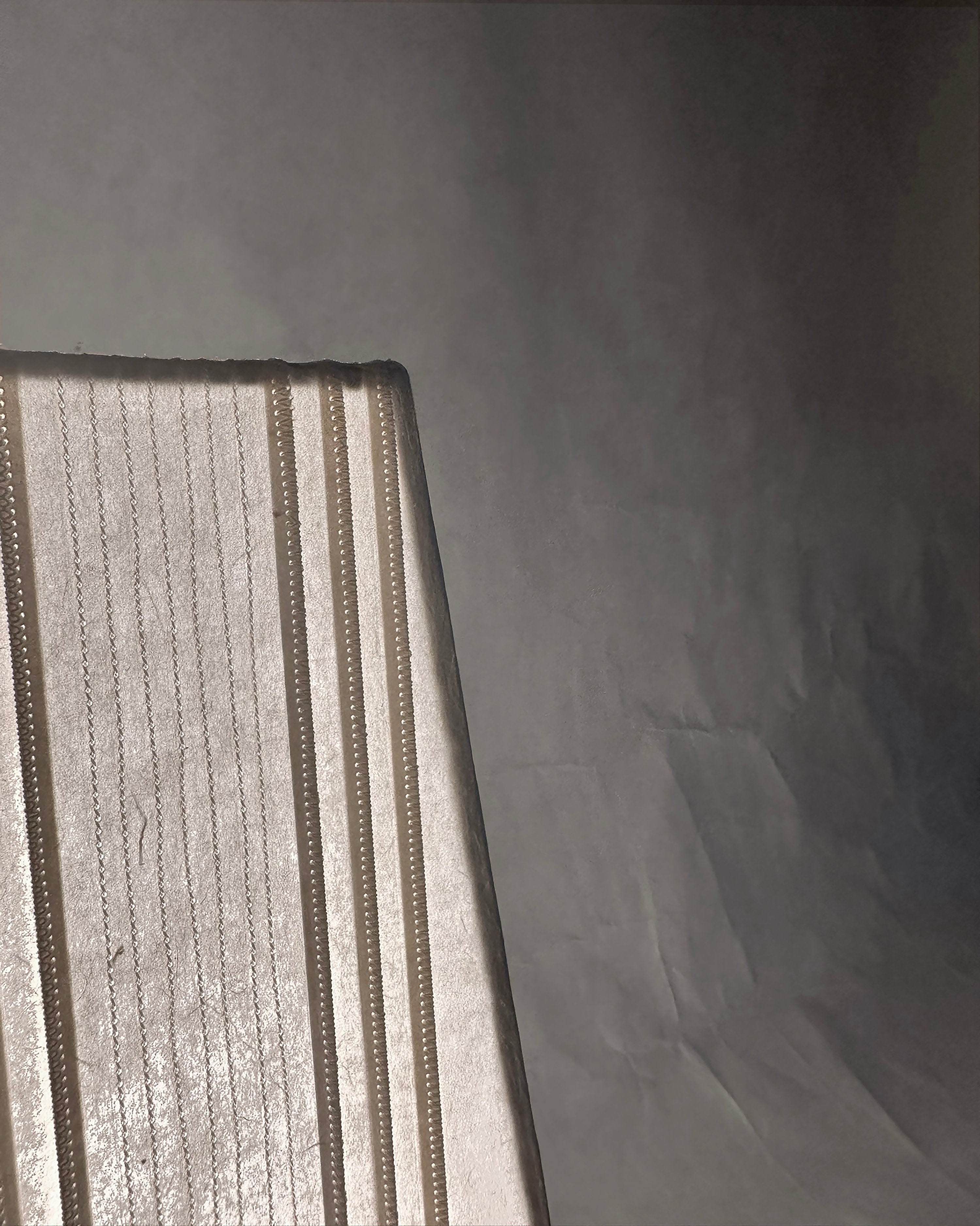 biiit004 / Table lamp — side angle