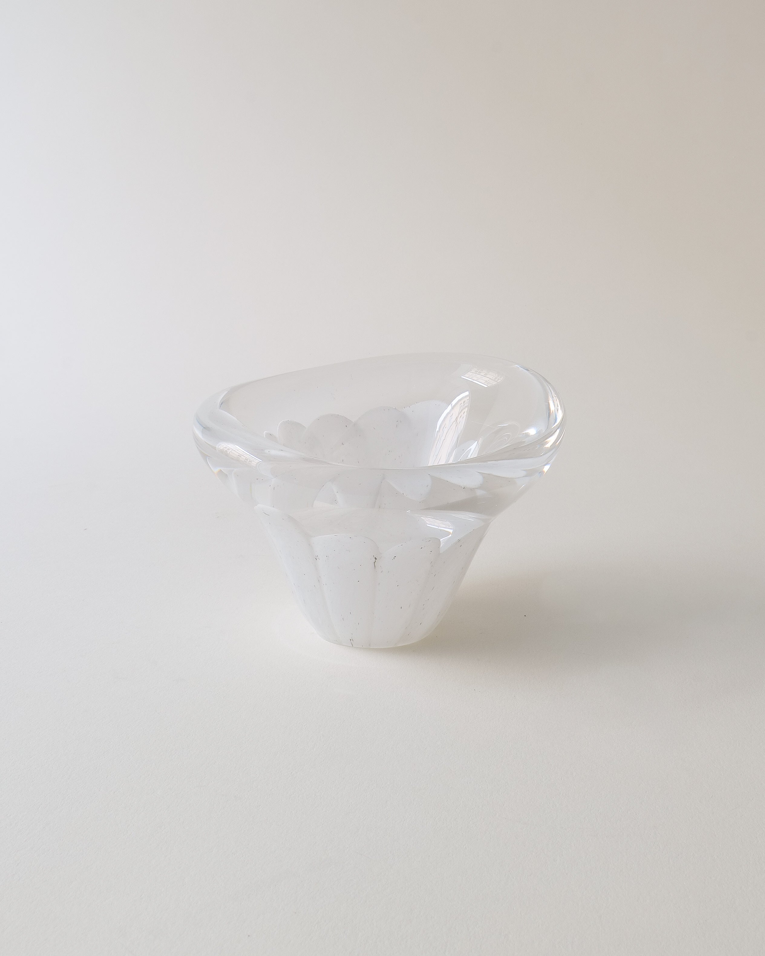 Clear glass bowl by Vicke Lindstrand for Kosta 1950s vintage