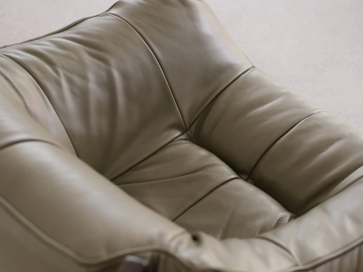Lounge Chair by Percival Lafer for Lafer MP — lifestyle setting