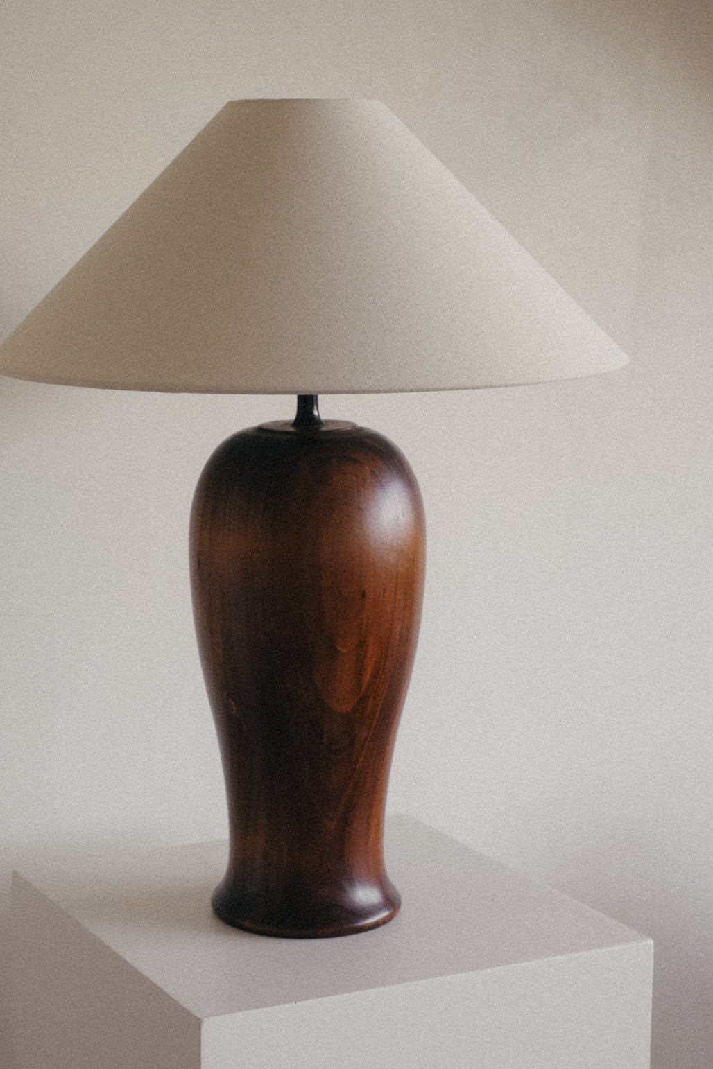  Extra Large Wooden Table Lamp — detail view