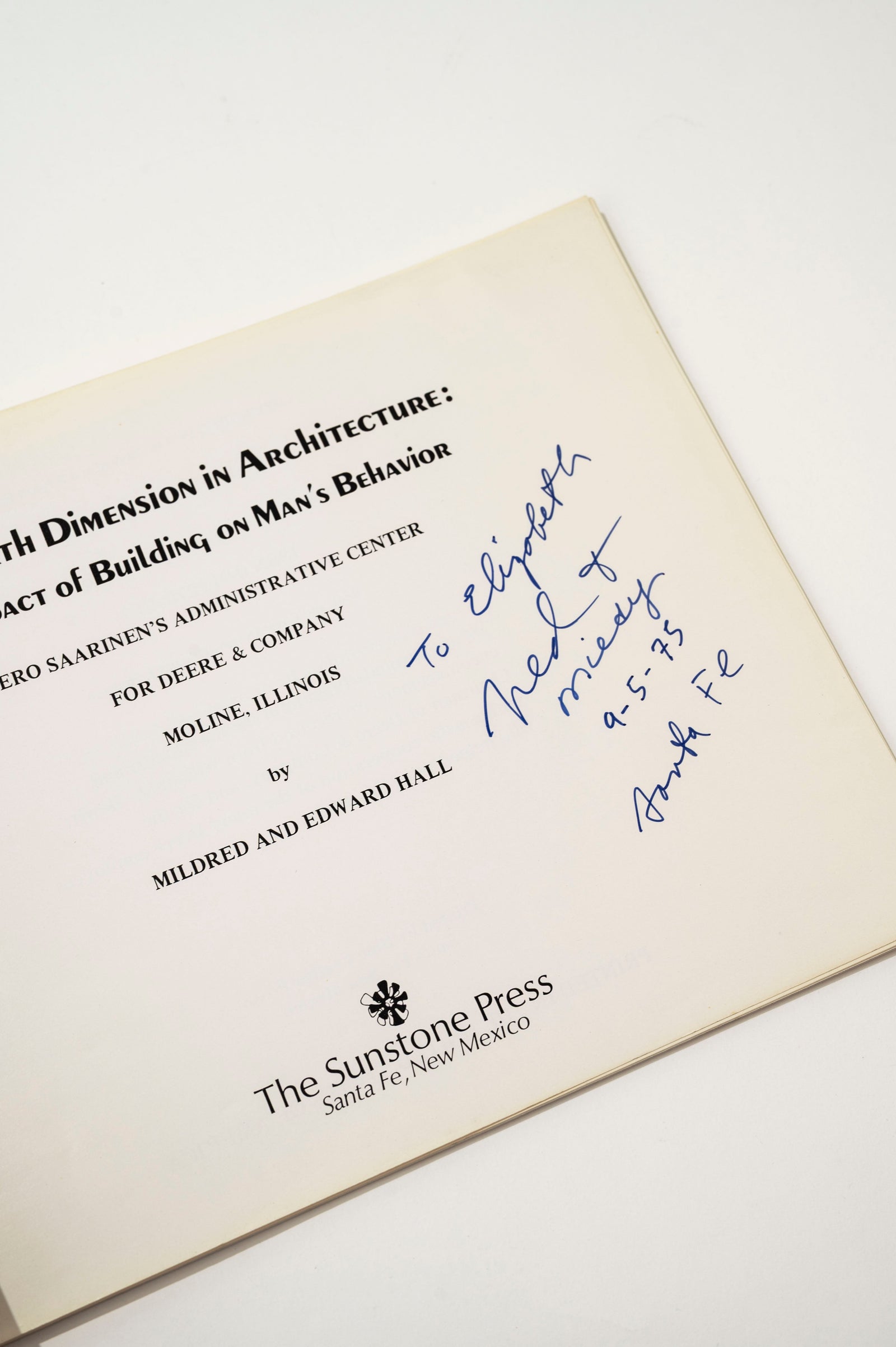 The Fourth Dimension in Architecture, Eero Saarinen, 1975 (Signed) RARE Interiors Book — side angle
