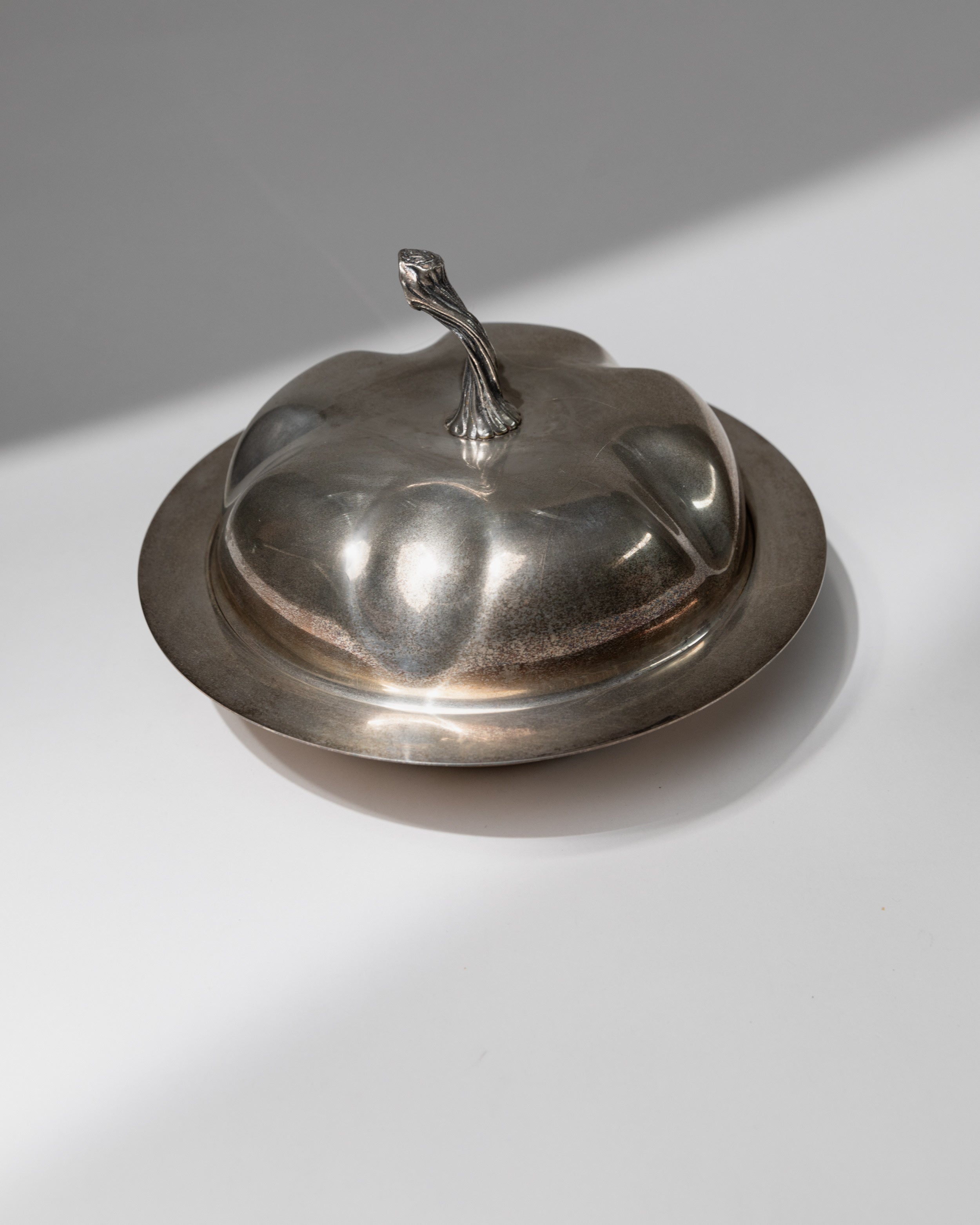 Silver plated serving bowl with decorative stem lid, 1940s