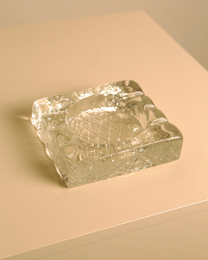 Large Italian Ashtray Murano glass, 1980s — close-up of textured clear glass surface