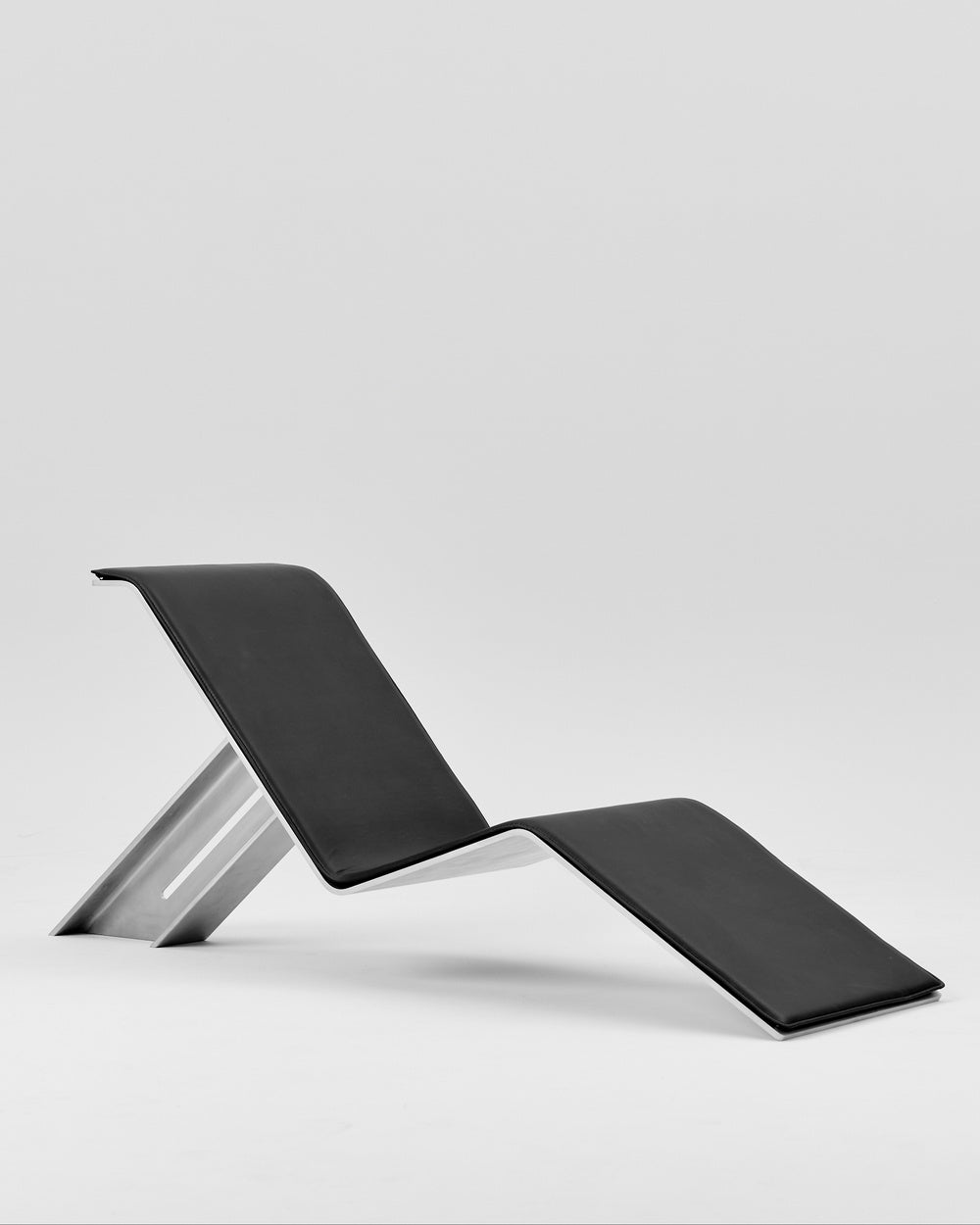 Beam Chaise Lounge — detail view