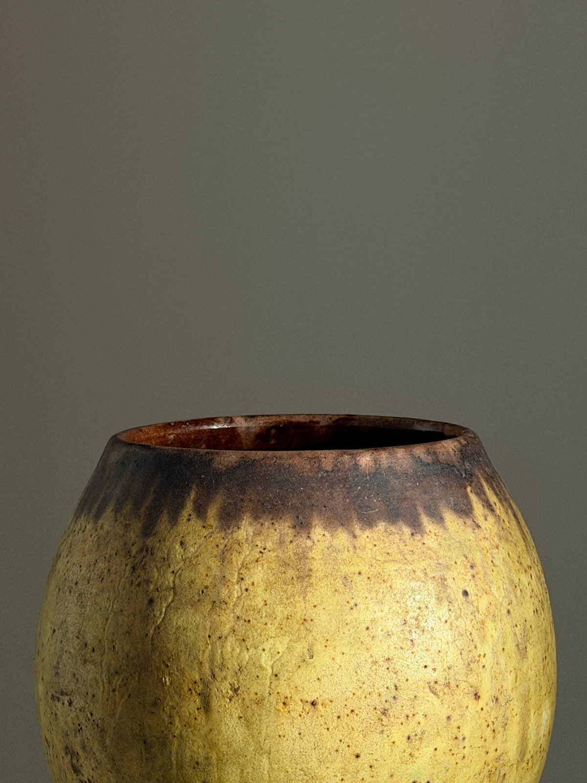 Ceramic vase, artist to be identified, 1960 — detail view