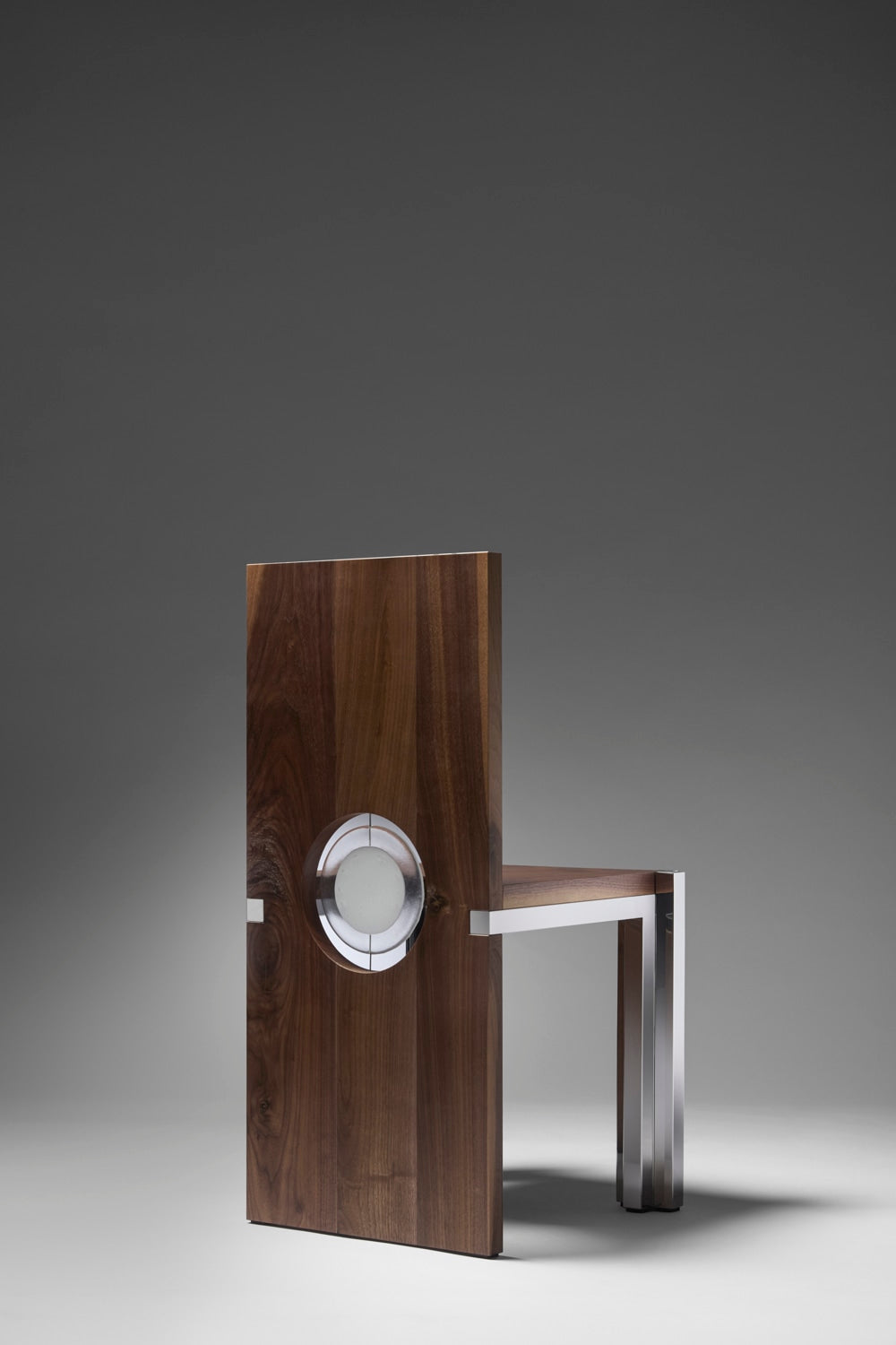 Oculus chair — side angle