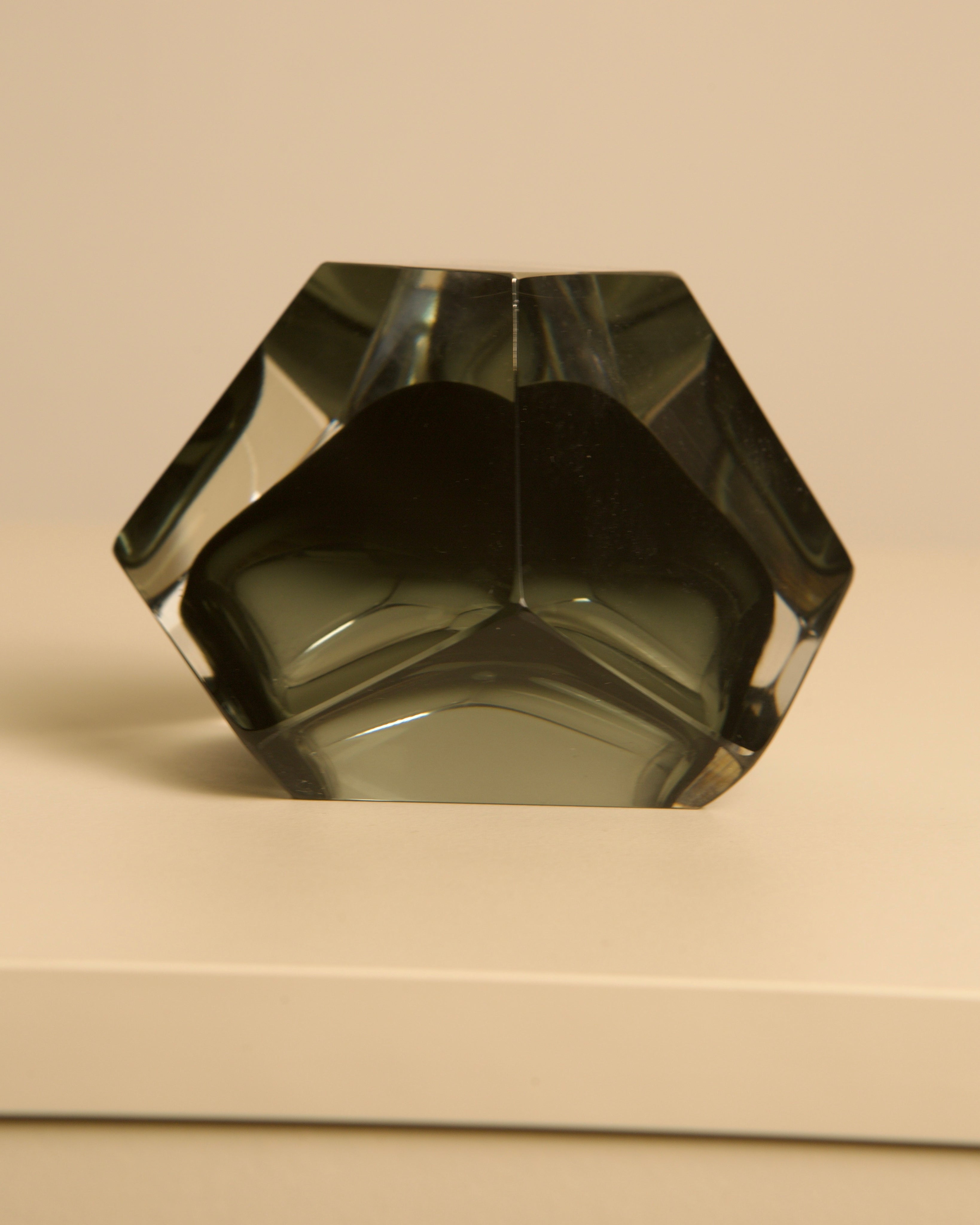 Black Murano glass diamond vide poche by Flavio Poli angular view