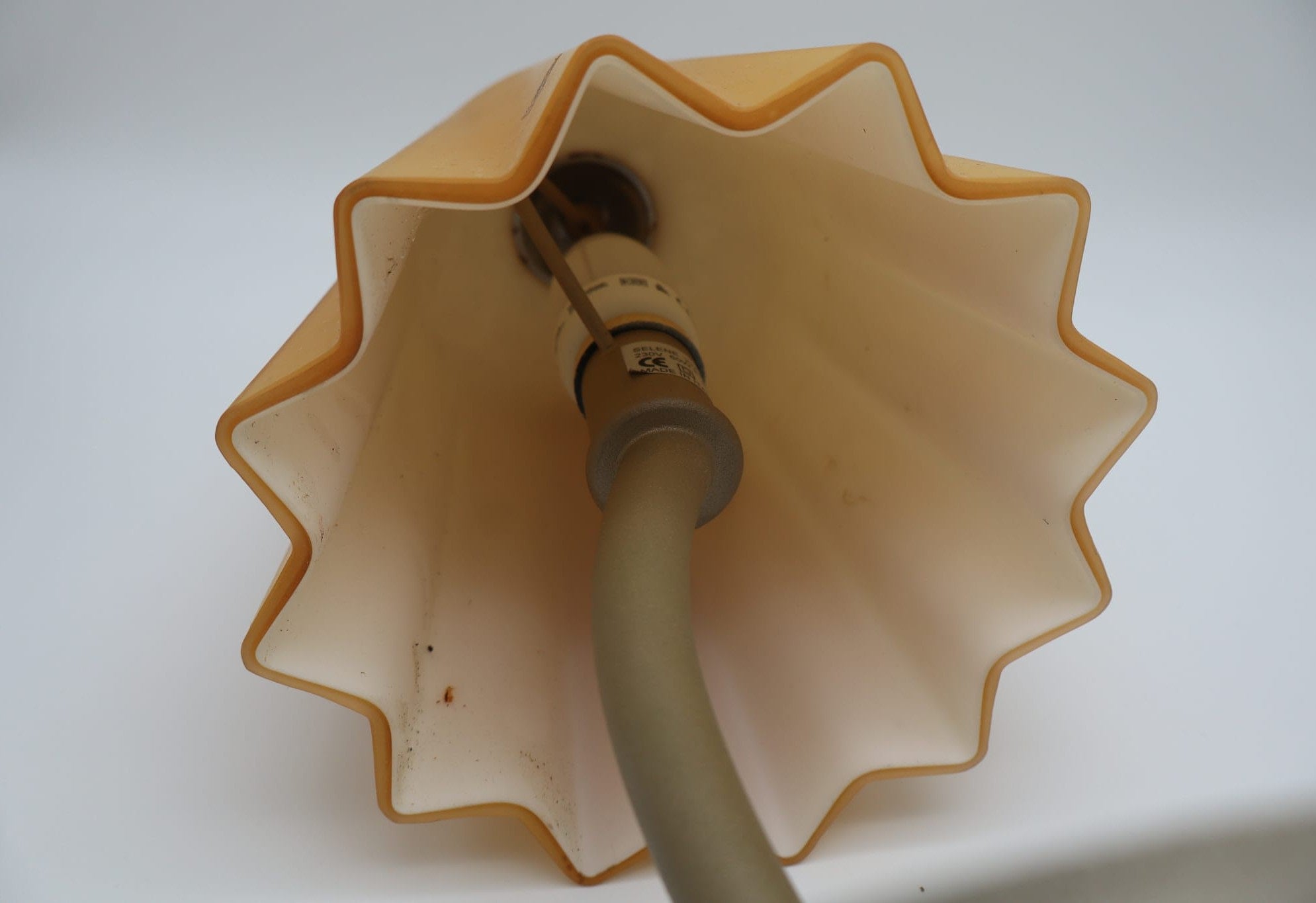 Murano 'Fazzoletto' Opaline Table Lamp by Vetreria LAG – 1980s — top view highlighting opaline glass texture