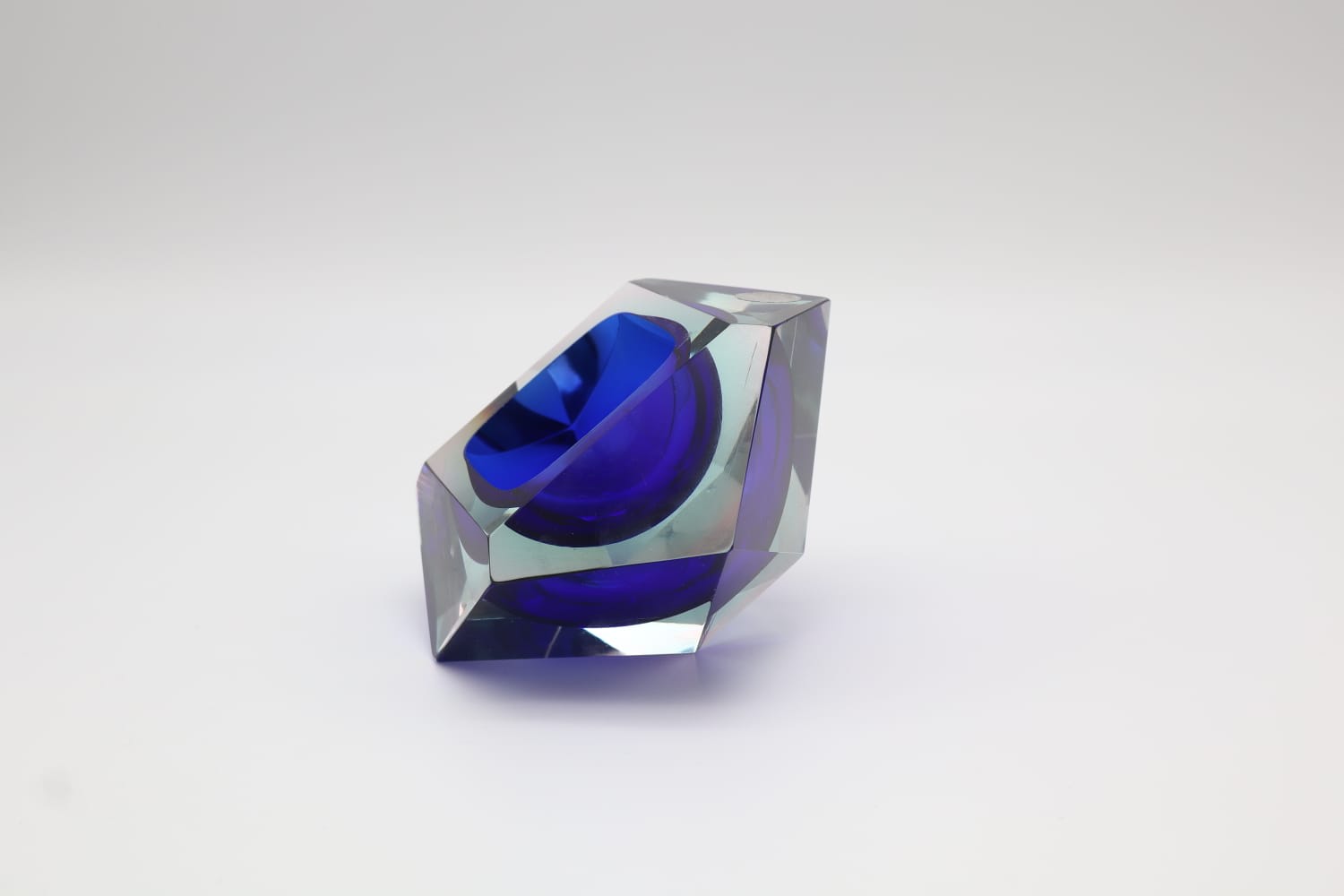 Mid-Century Faceted Murano Sommerso Glass Bowl by Flavio Poli for Seguso, 1960s — side angle