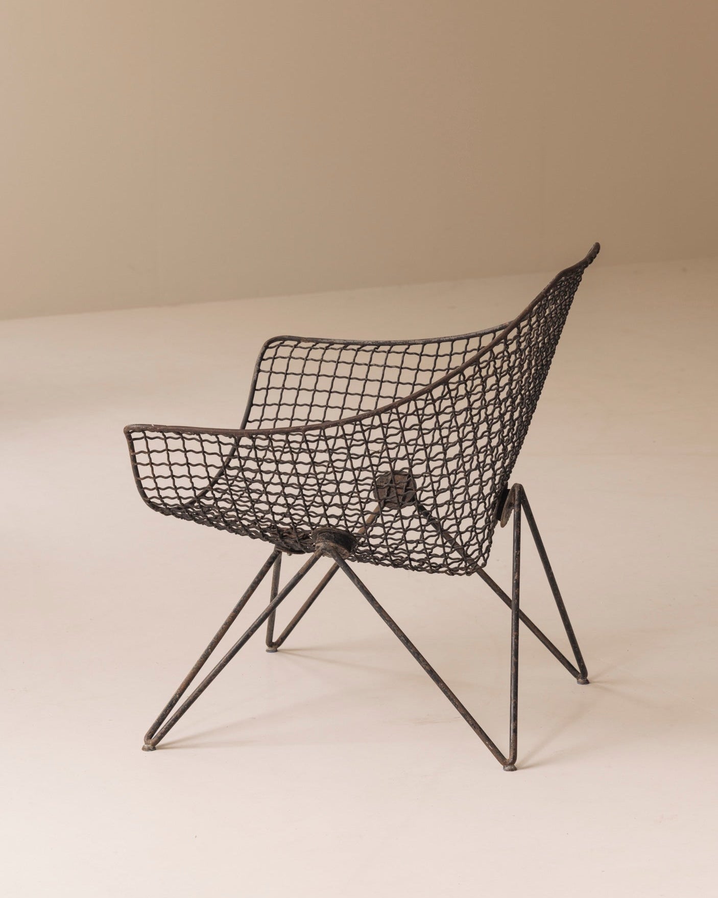 Exceptionally rare pair DU 43 lounge chairs by Gastone Rinaldi for RIMA, 1950s — lifestyle setting