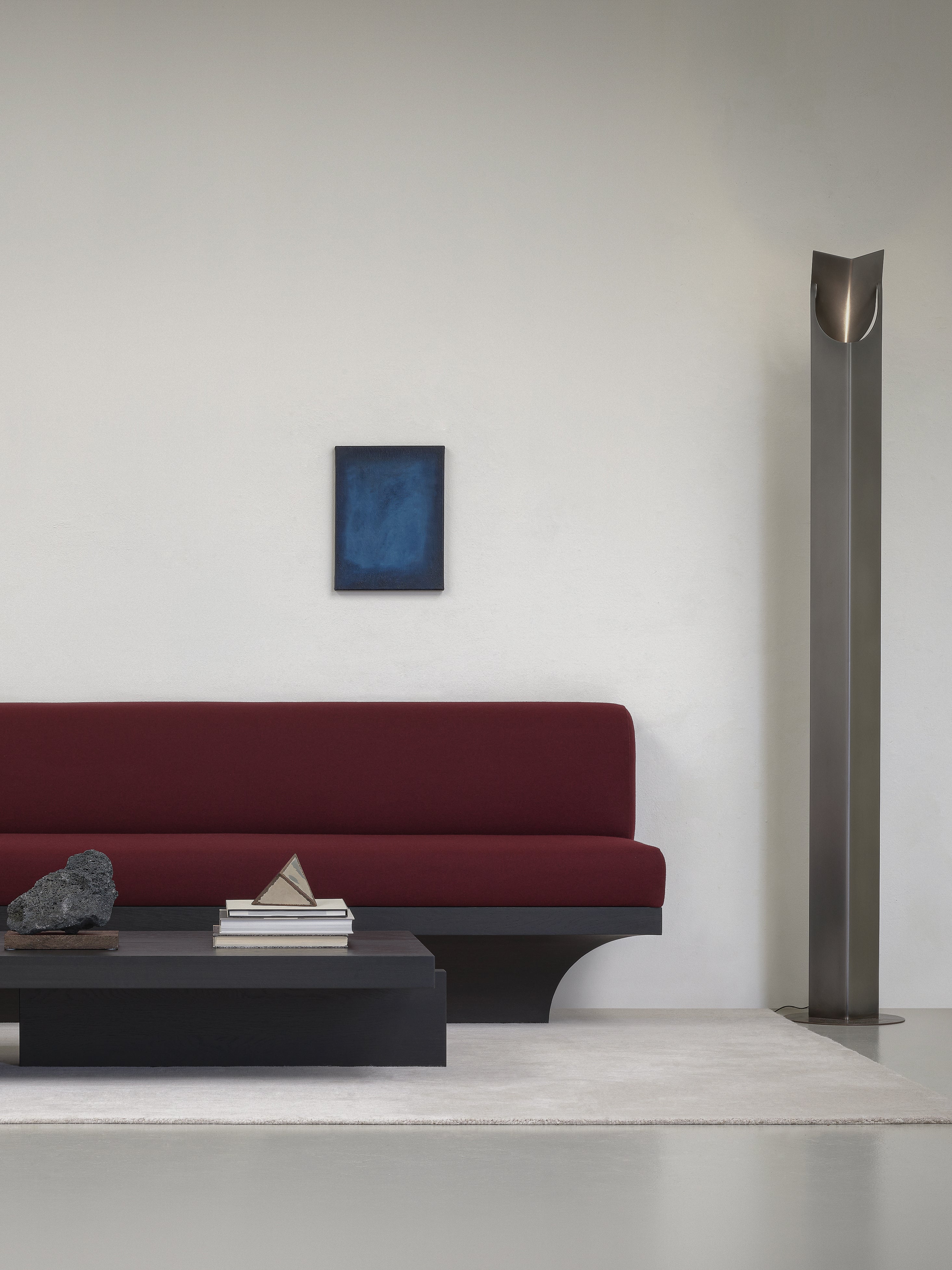 Oil painting by Aimée Adriaansen, Still (2024) — side view in modern living room