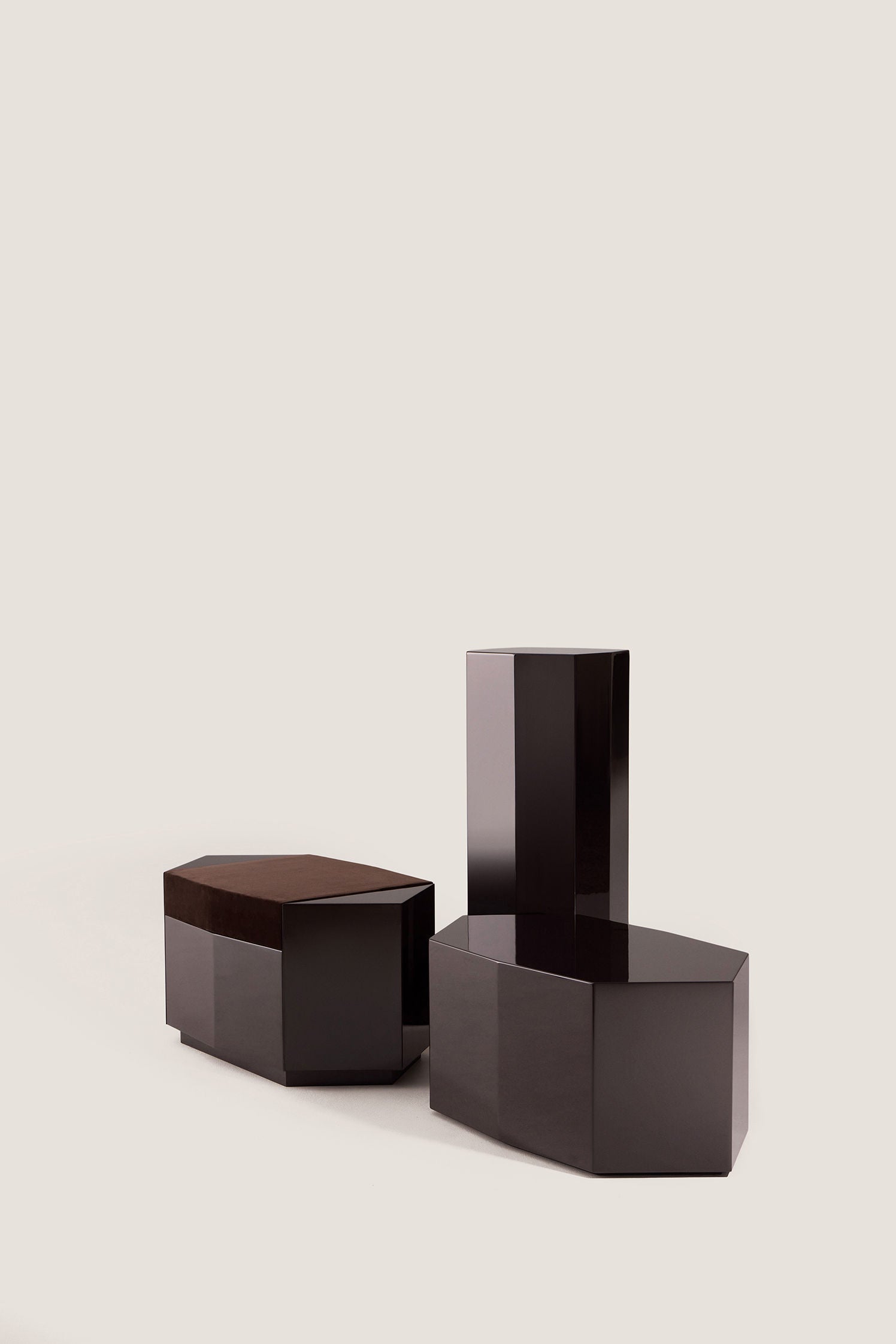 Table basse laquée 'Ame III'