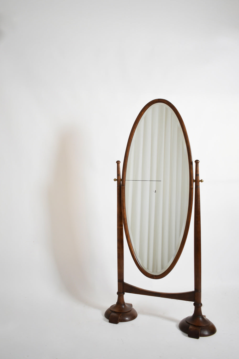 Arts and Crafts wooden psyche mirror — side angle