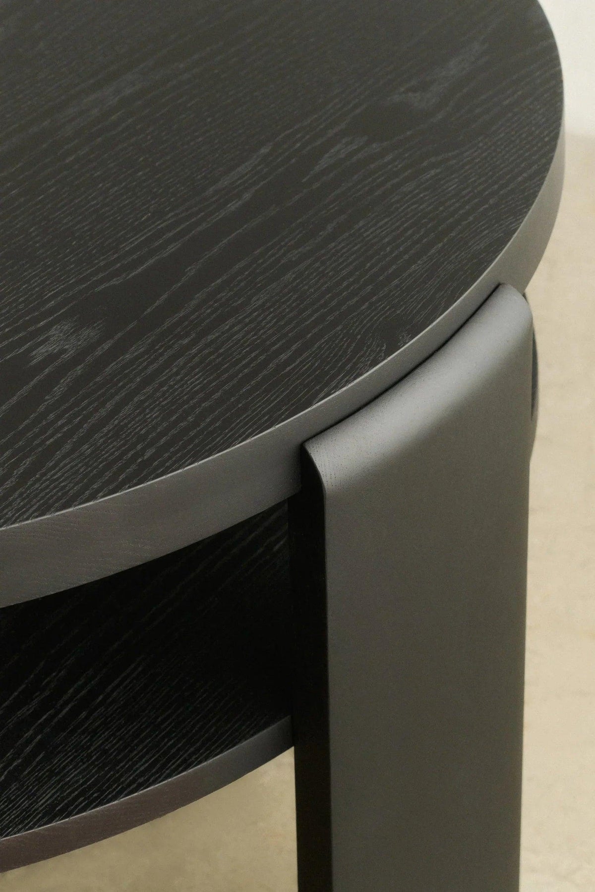 SPINA LOUNGE TABLE — lifestyle setting