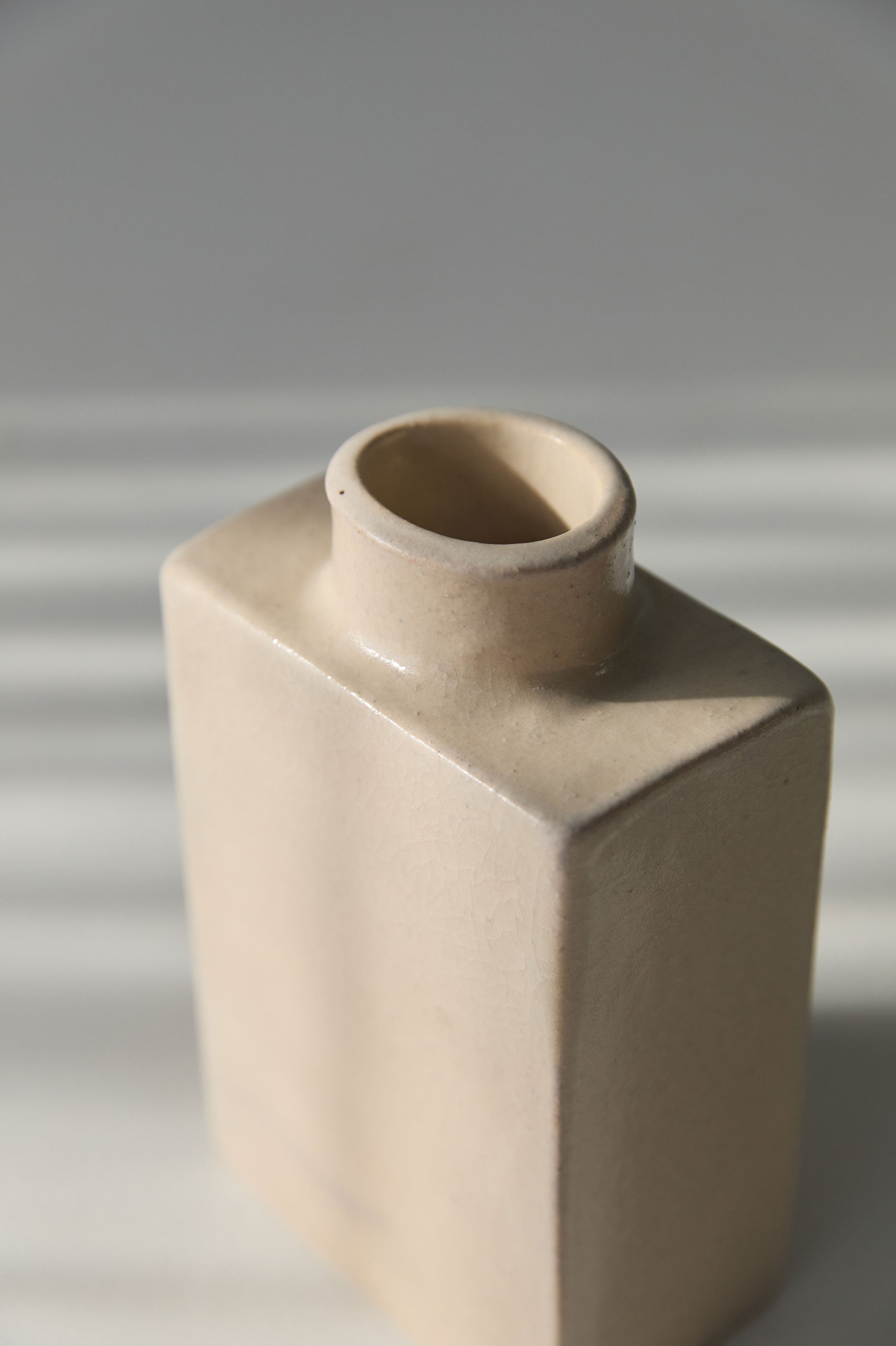 Cuubik Small Neige Ceramic Vase