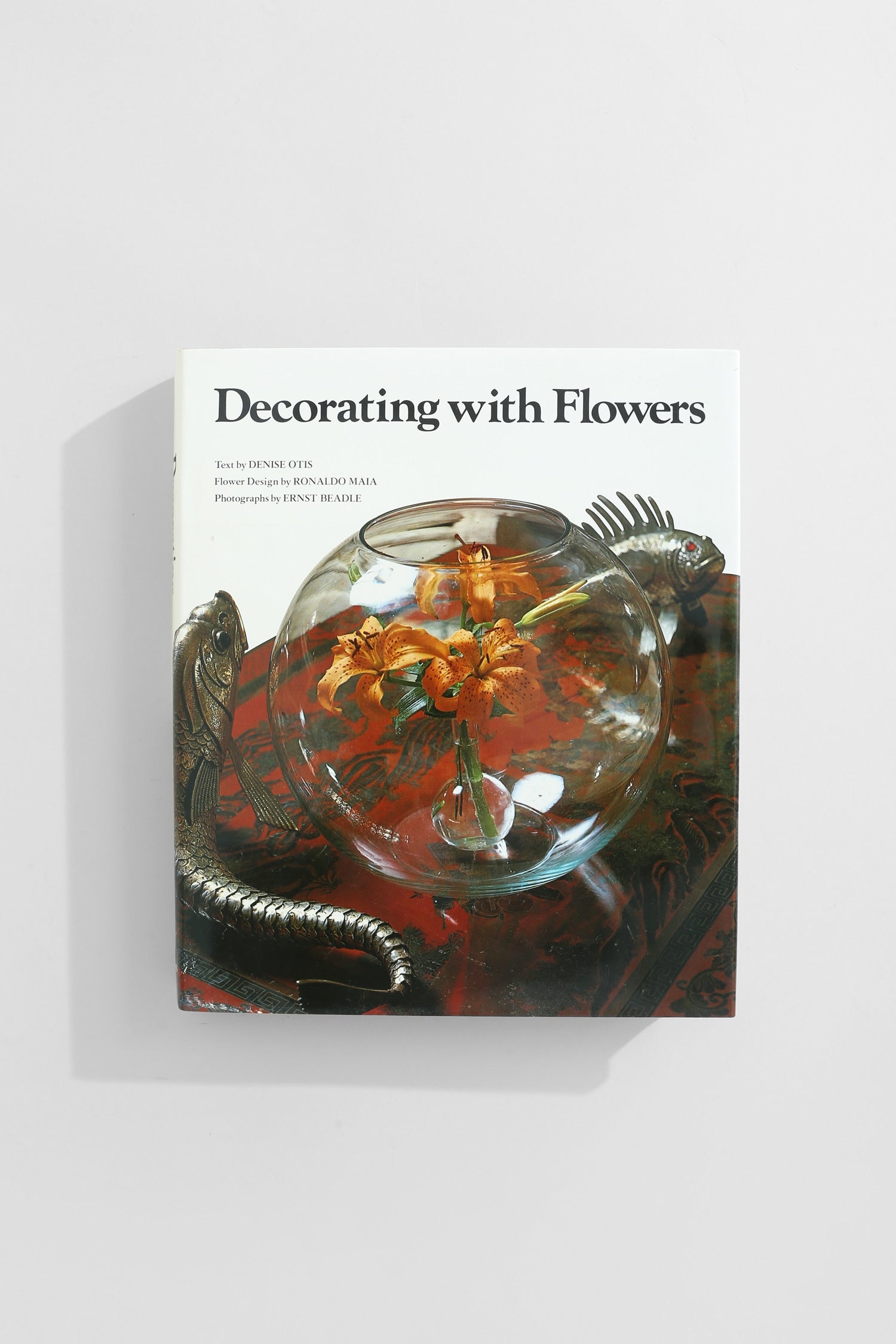 Decorating with Flowers Book  by Villa | The Oblist