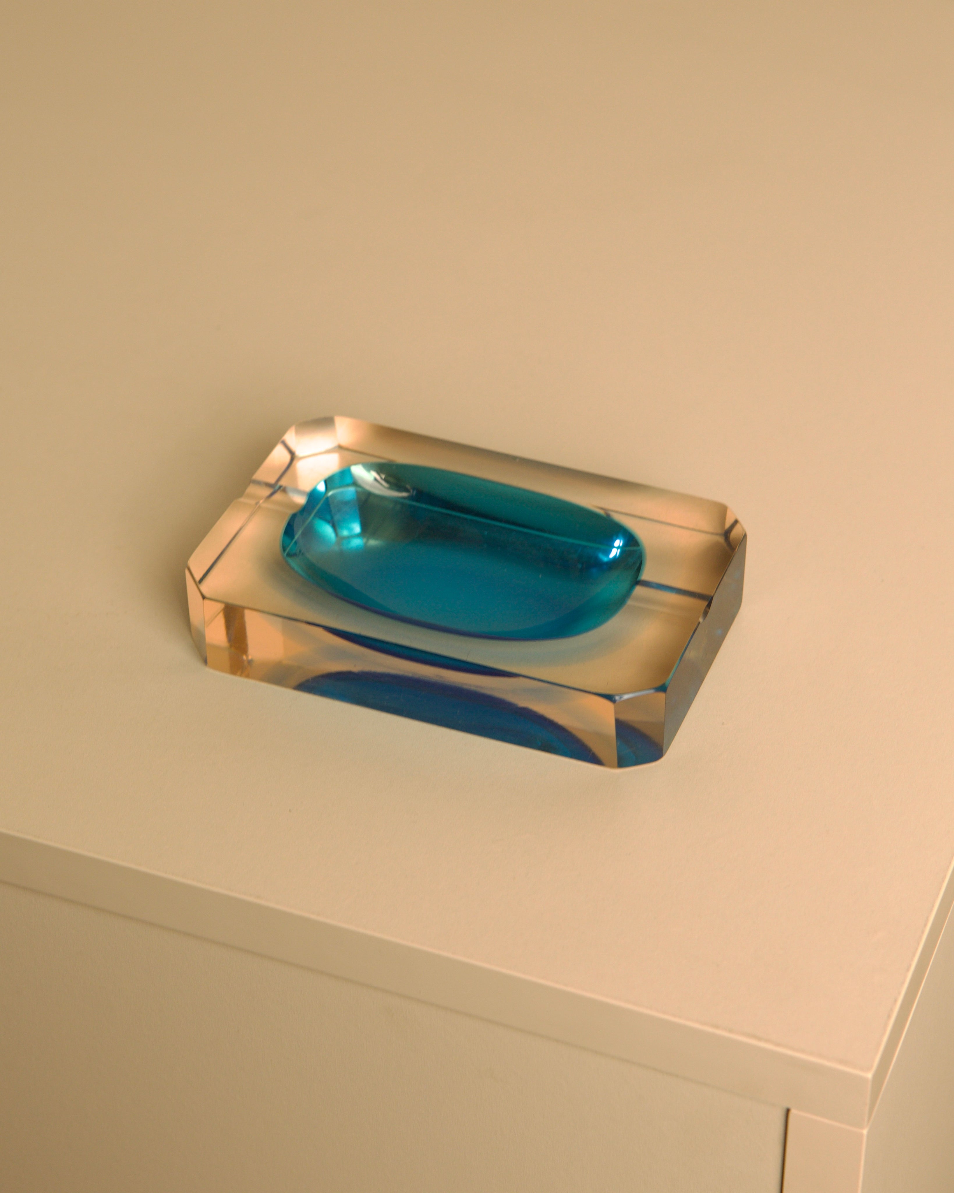 Rectangular Murano glass ashtray in blue by Flavio Poli for Seguso, 80s by Treaptyque | The Oblist
