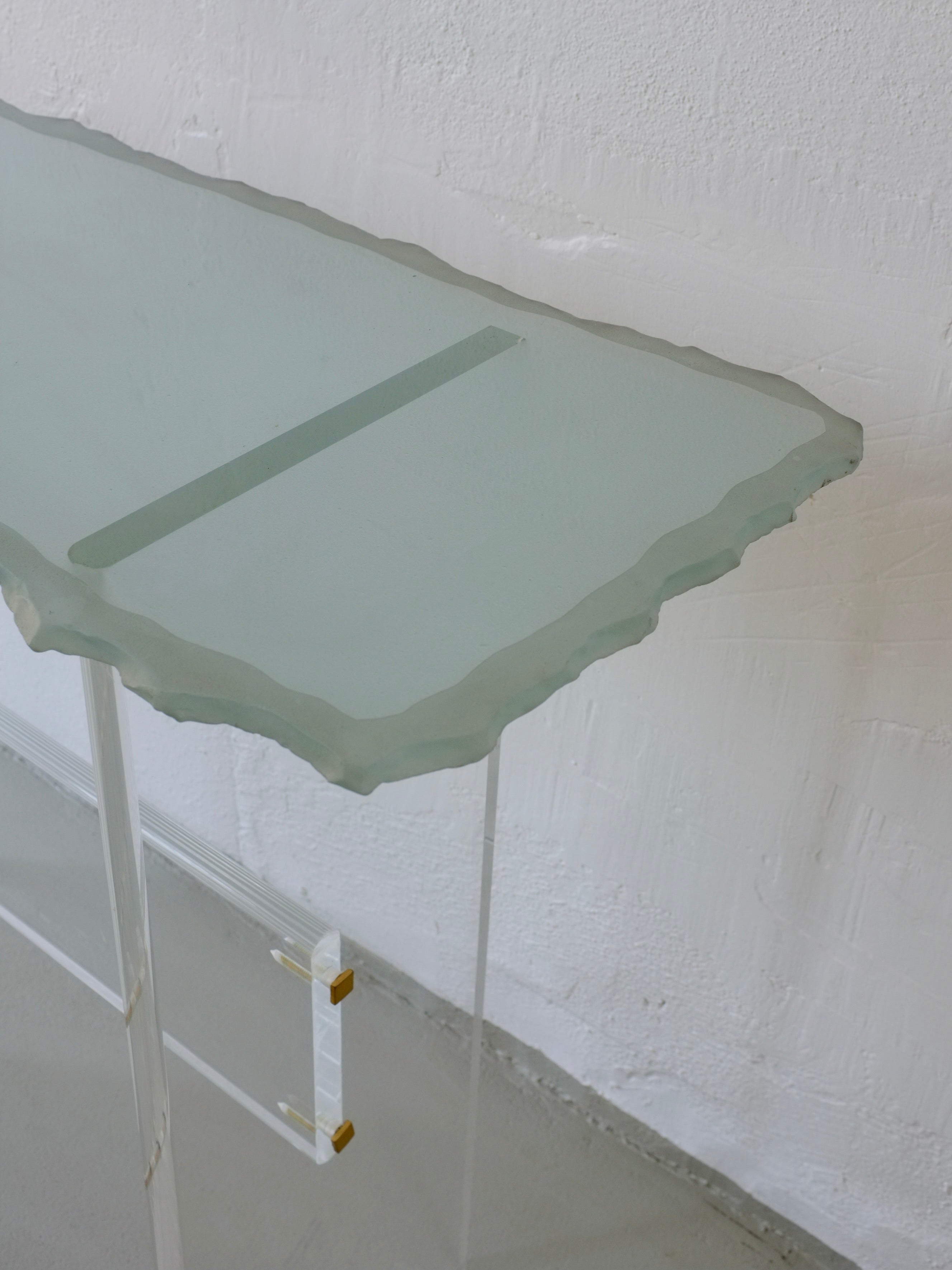 Table Console en Verre Sculptural et Lucite, Italie, Années 1980
