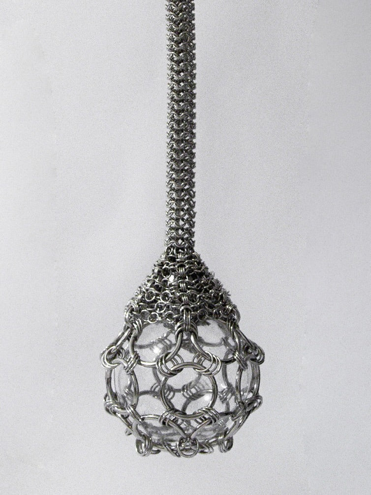 Single-Pendant 'Chainmail Droplet' Chandelier — detail view
