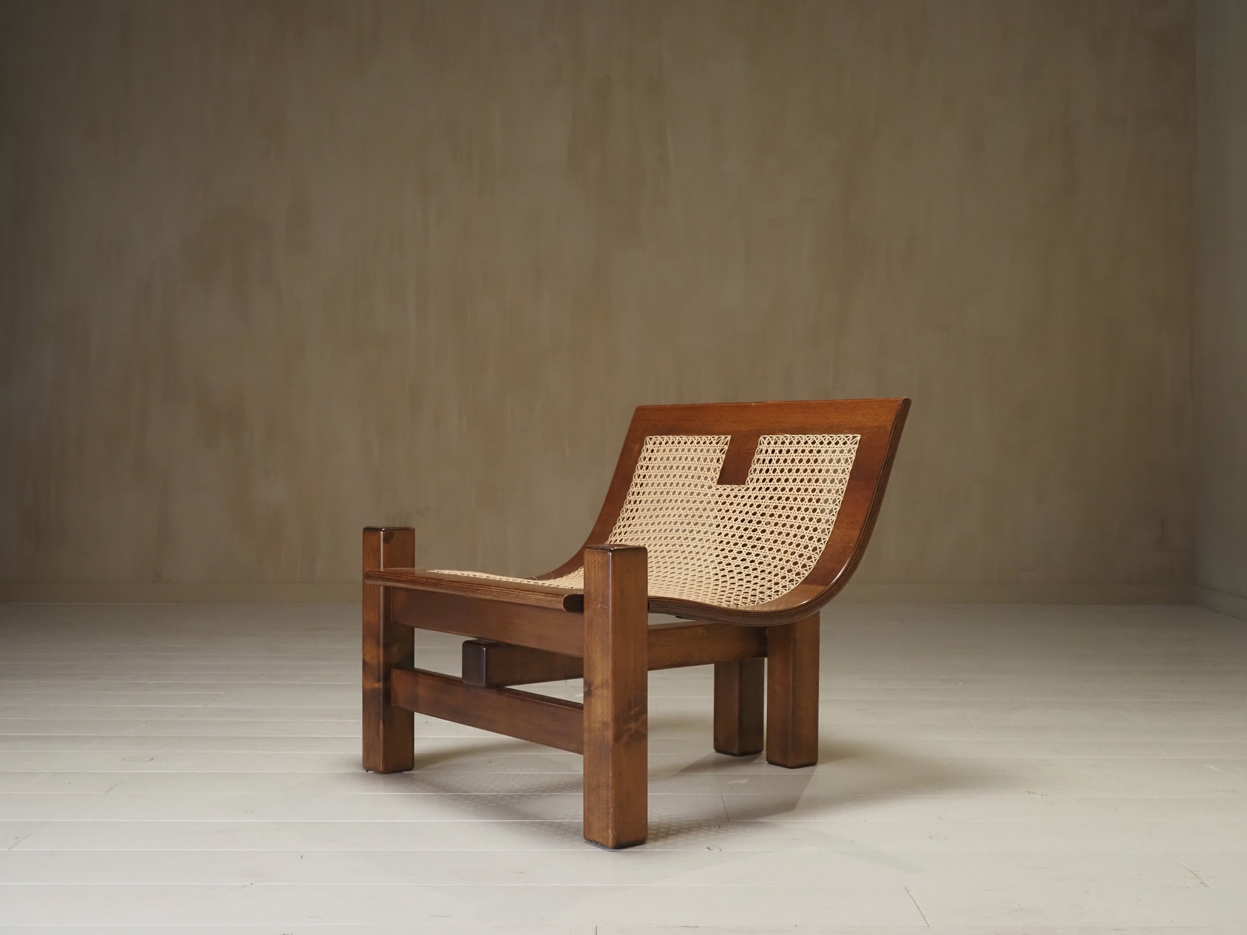 Vela chair by Ferdinando Meccani — in context
