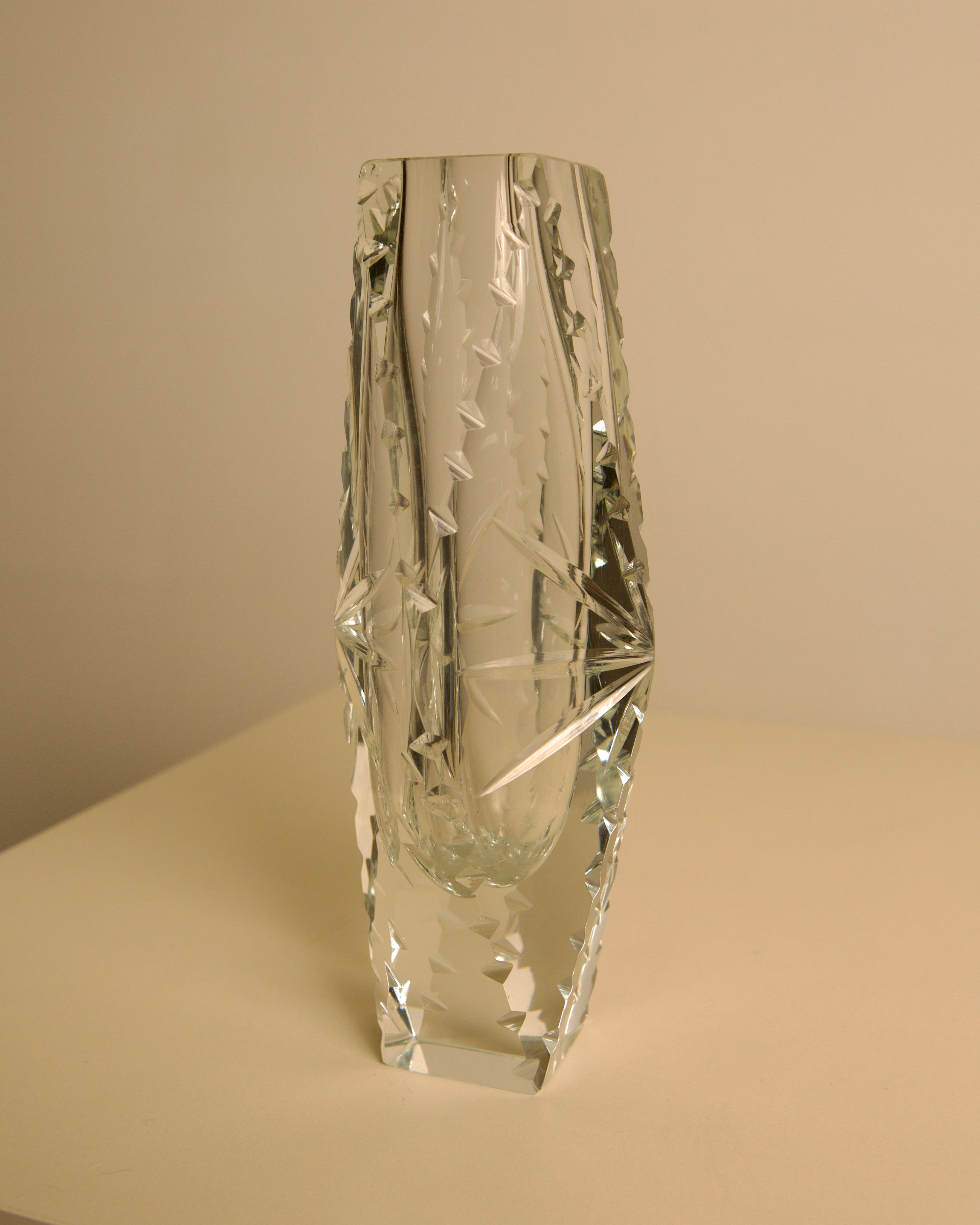 Large "Cut Diamond" vase by Flavio Poli for Seguso, 1980s — angled view on light surface