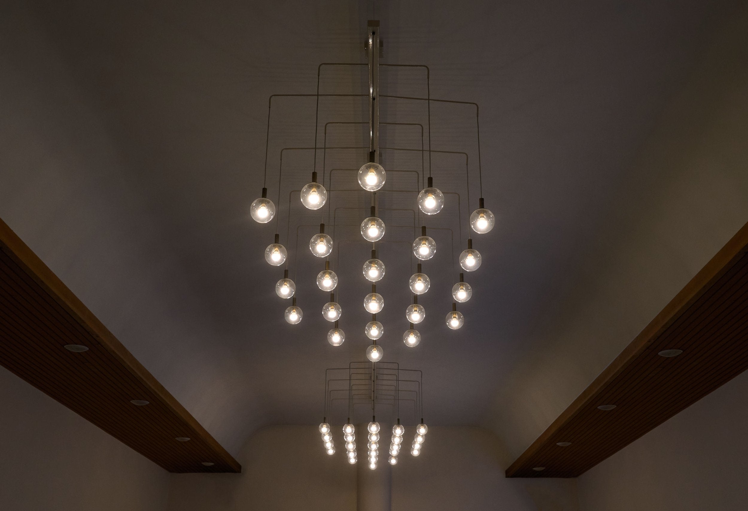 Monumental Mid-Century Chandelier in Glass, Metal and Patinated Brass 1960 — side angle