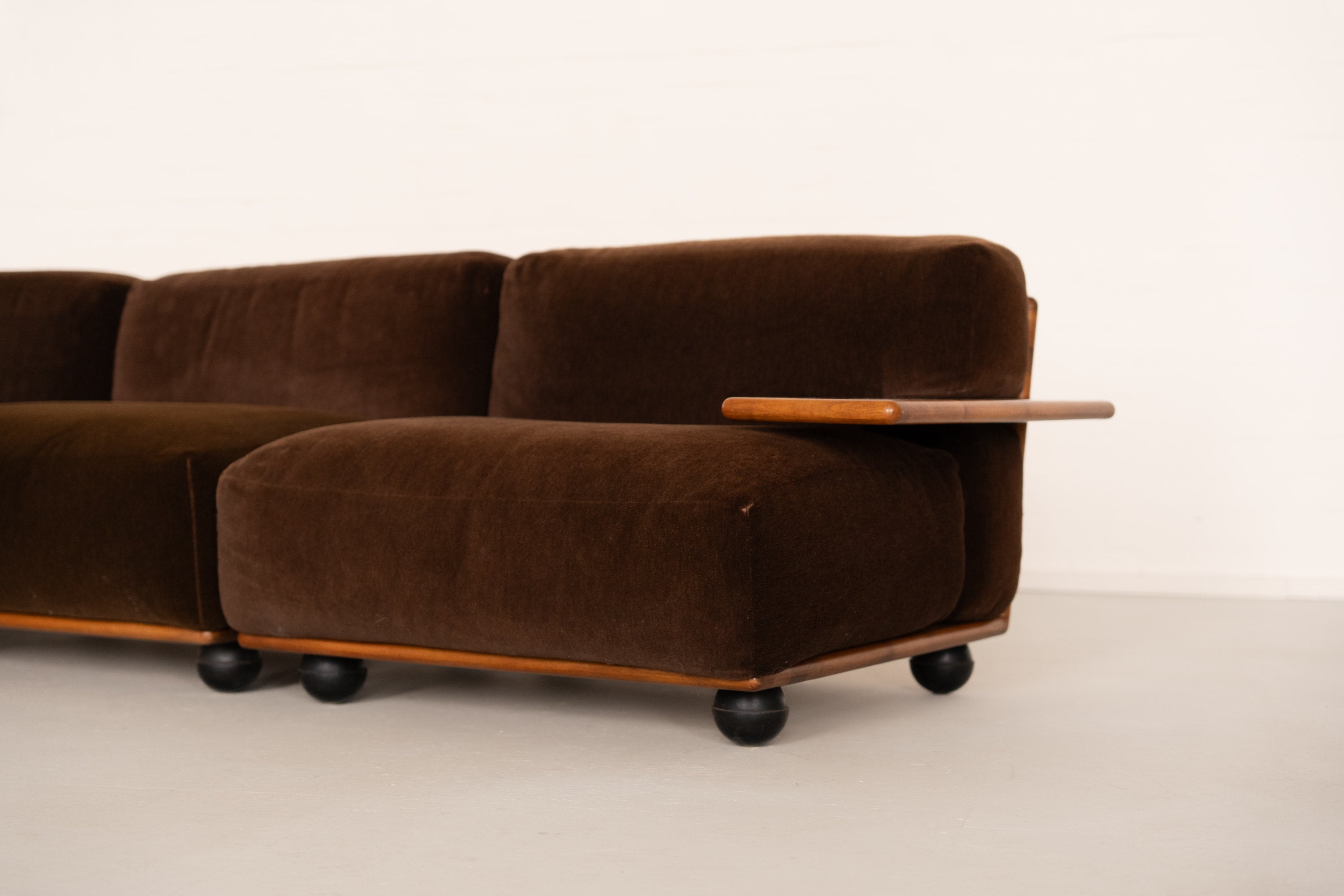 Pianura Sofa by Mario Bellini for Cassina — close-up of brown velvet upholstery