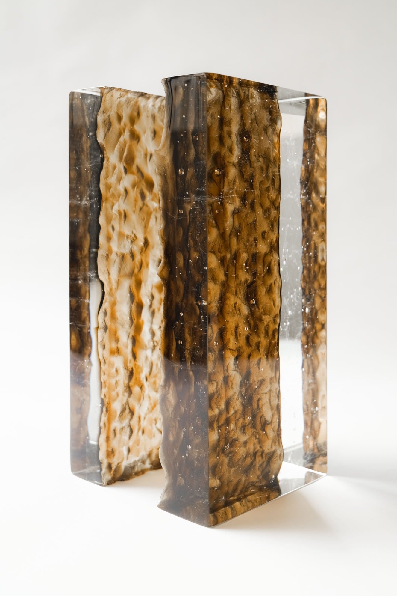 Minimalism Candle Holders in Glass - GEODA Collection - Large — front view highlighting textured glass design