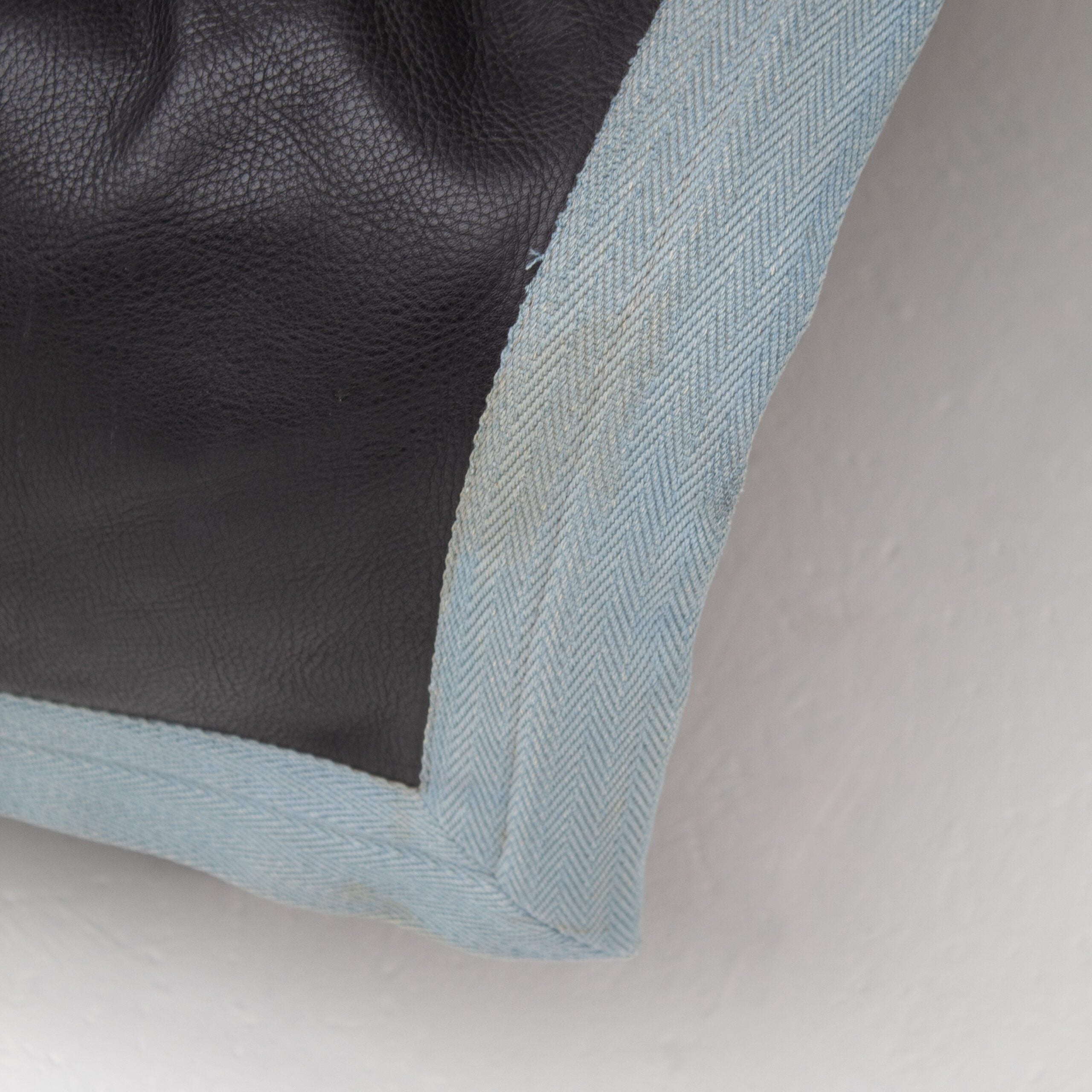 Sinbad Sofa by Vico Magistretti for Cassina — view 10