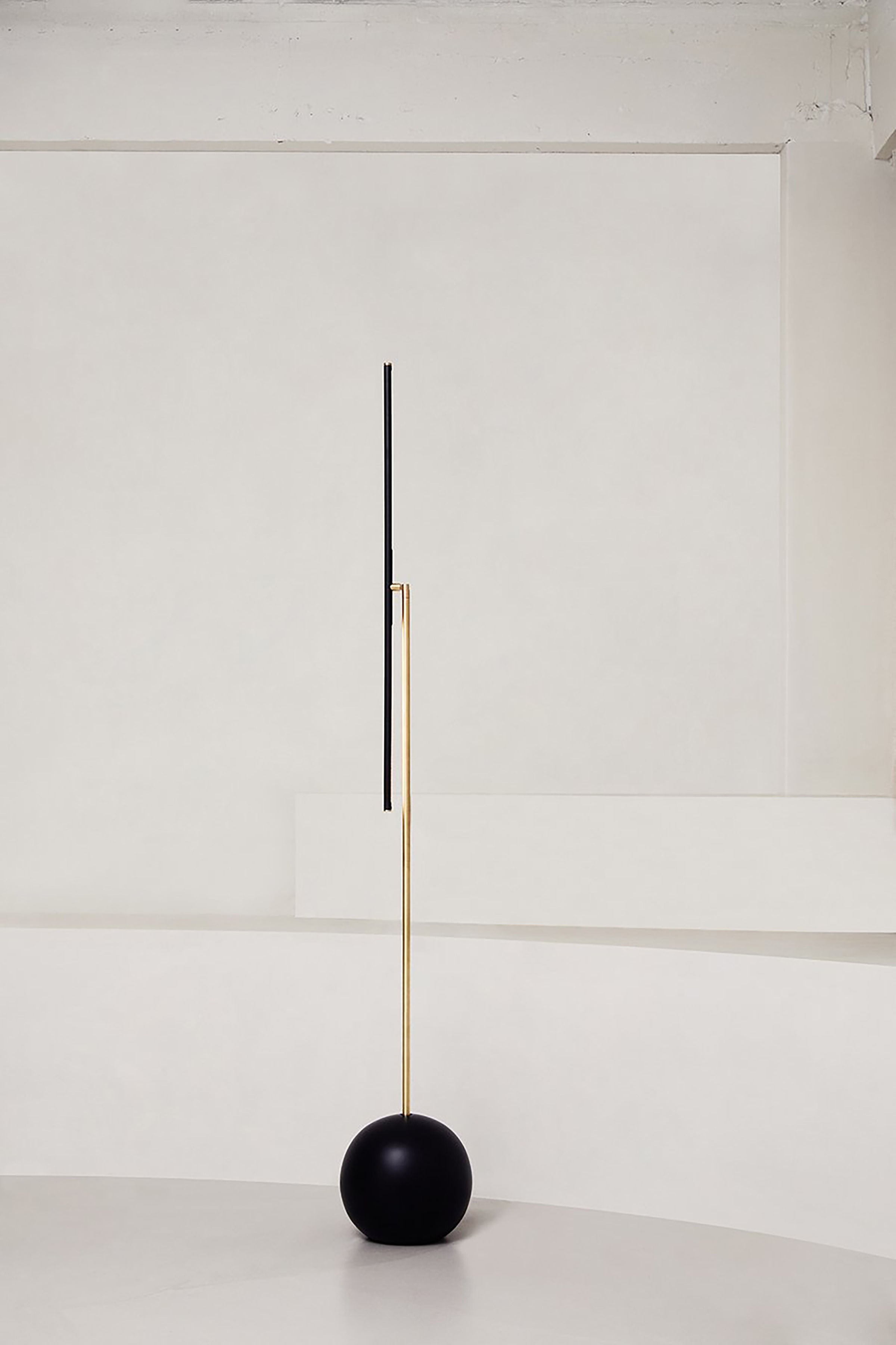 Lampe de sol 'T- Lamp'