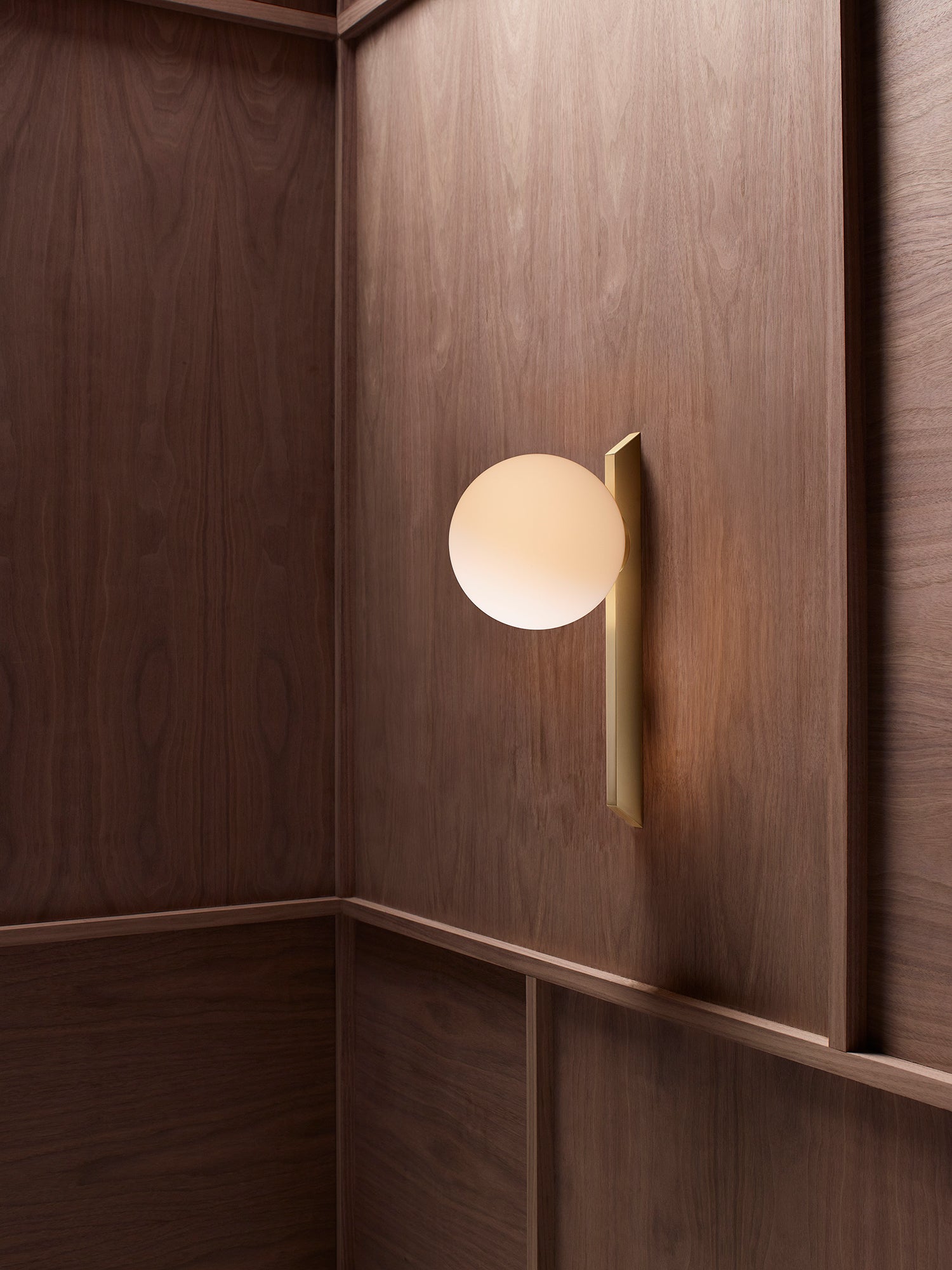 Gaia Tall Wall Light
