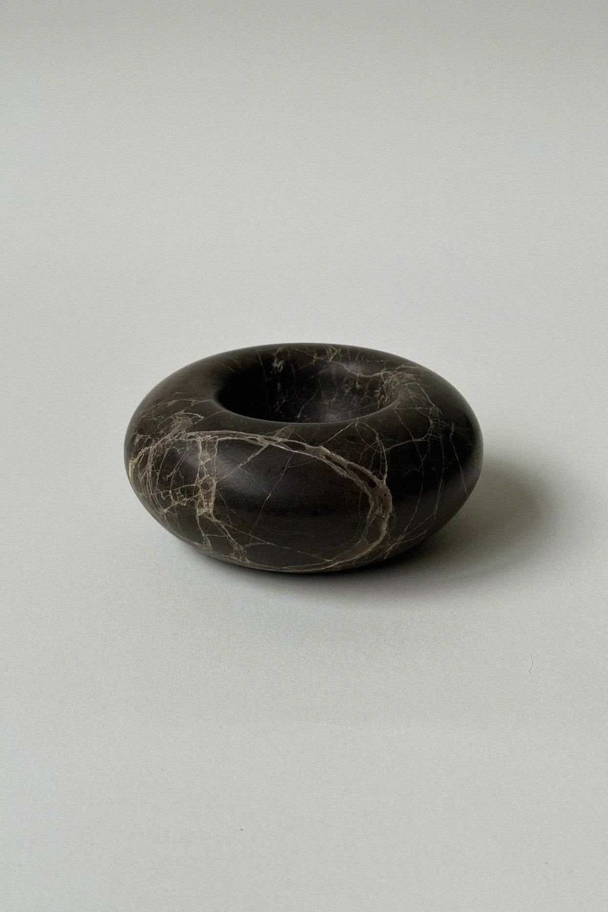 'NIMIA' bowl by CARRARA Studio | The Oblist