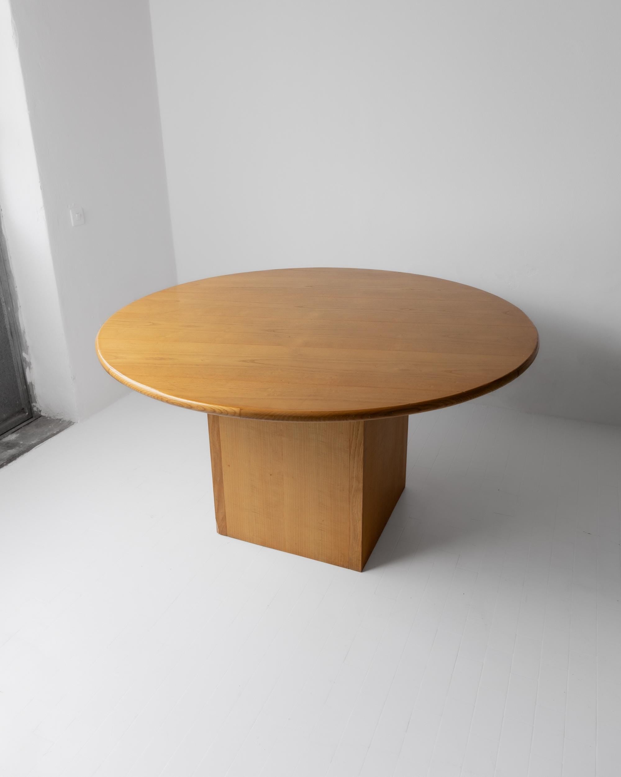 1980s Large Round Wooden Table — top view of natural wood finish