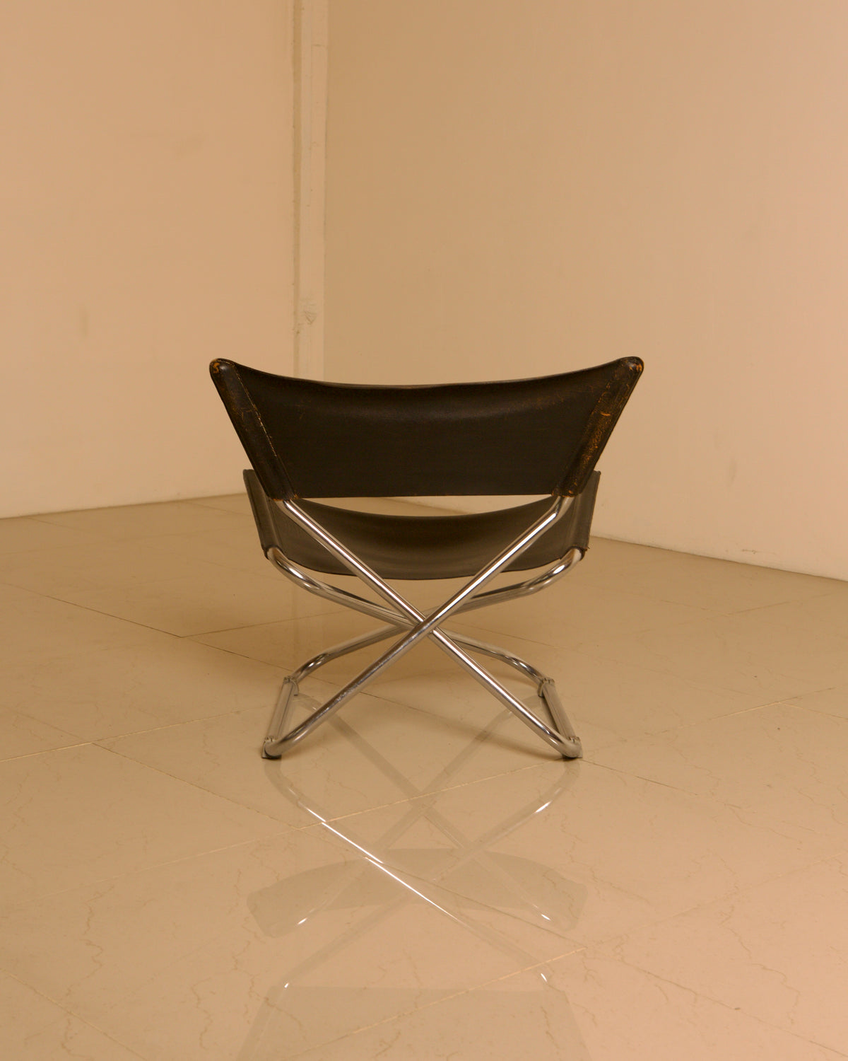 Chaise d'appoint "Z" Scandinave en cuir noir patiné par Erik Magnussen pour Torben Ørskov — view 10