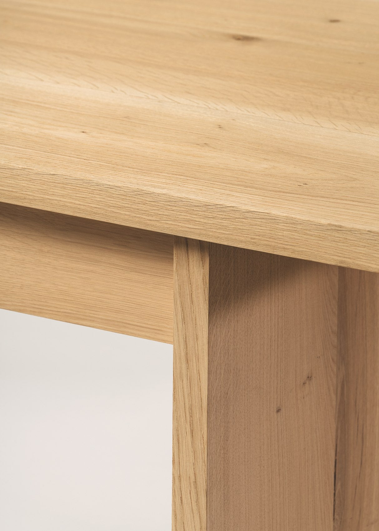Ernest Desk — close-up