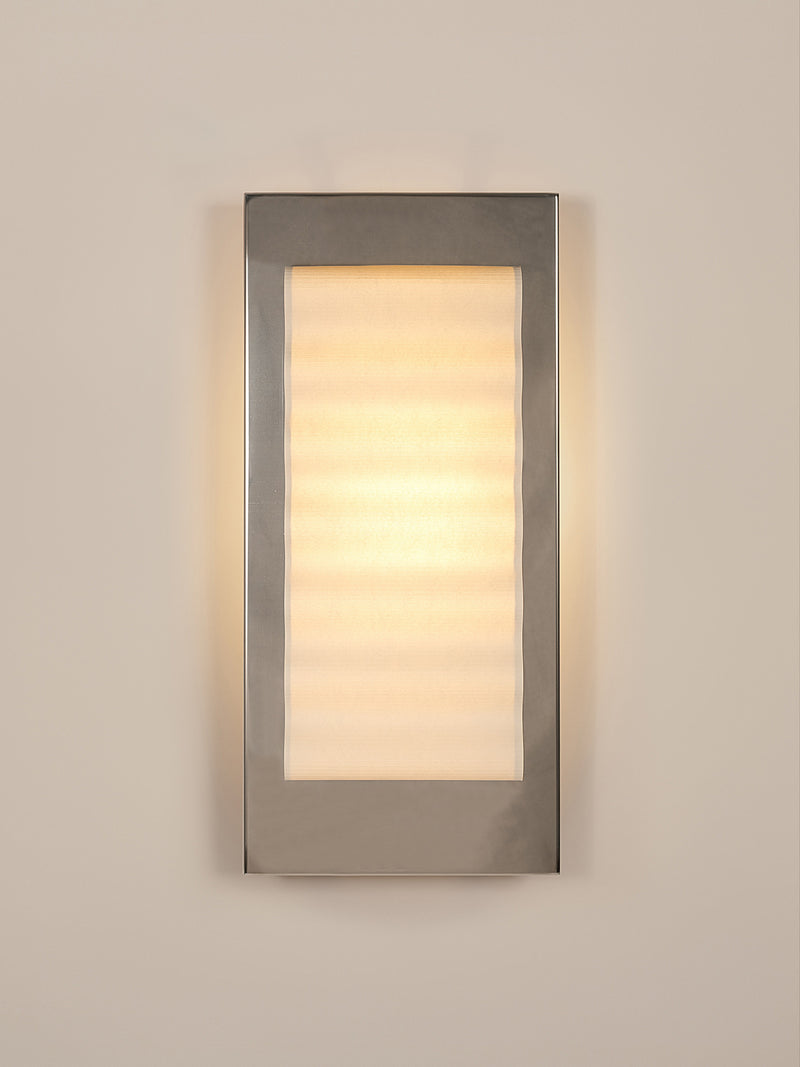 "Frame" Miroir L by Violaine d'Harcourt | The Oblist