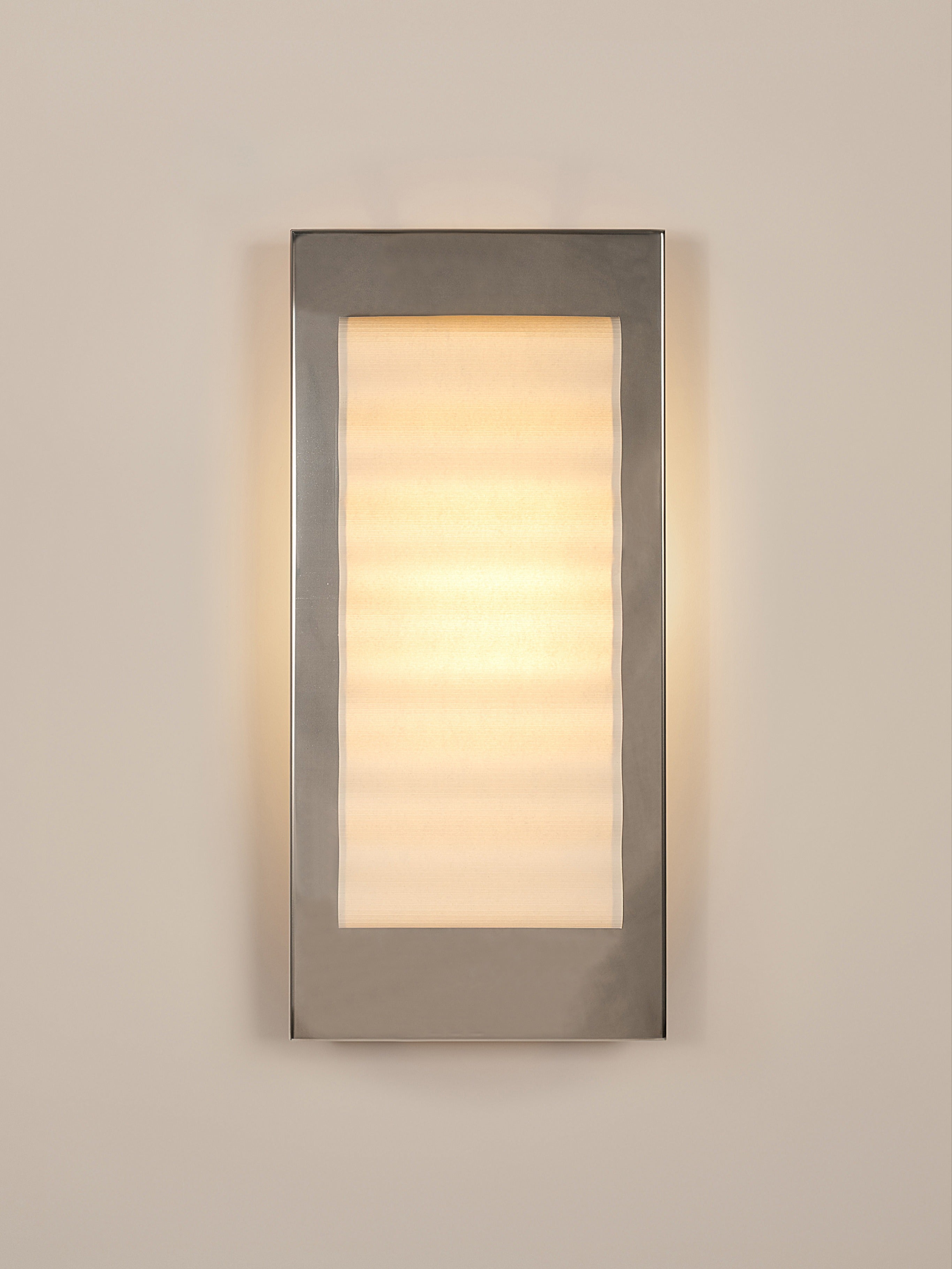 "Frame" Miroir L by Violaine d'Harcourt | The Oblist