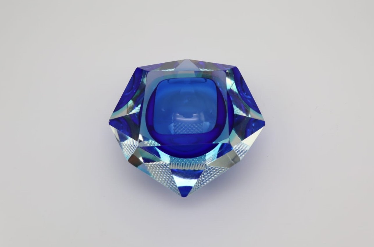 Mid-Century Faceted Murano Sommerso Glass Bowl by Flavio Poli, 1960s — lifestyle setting
