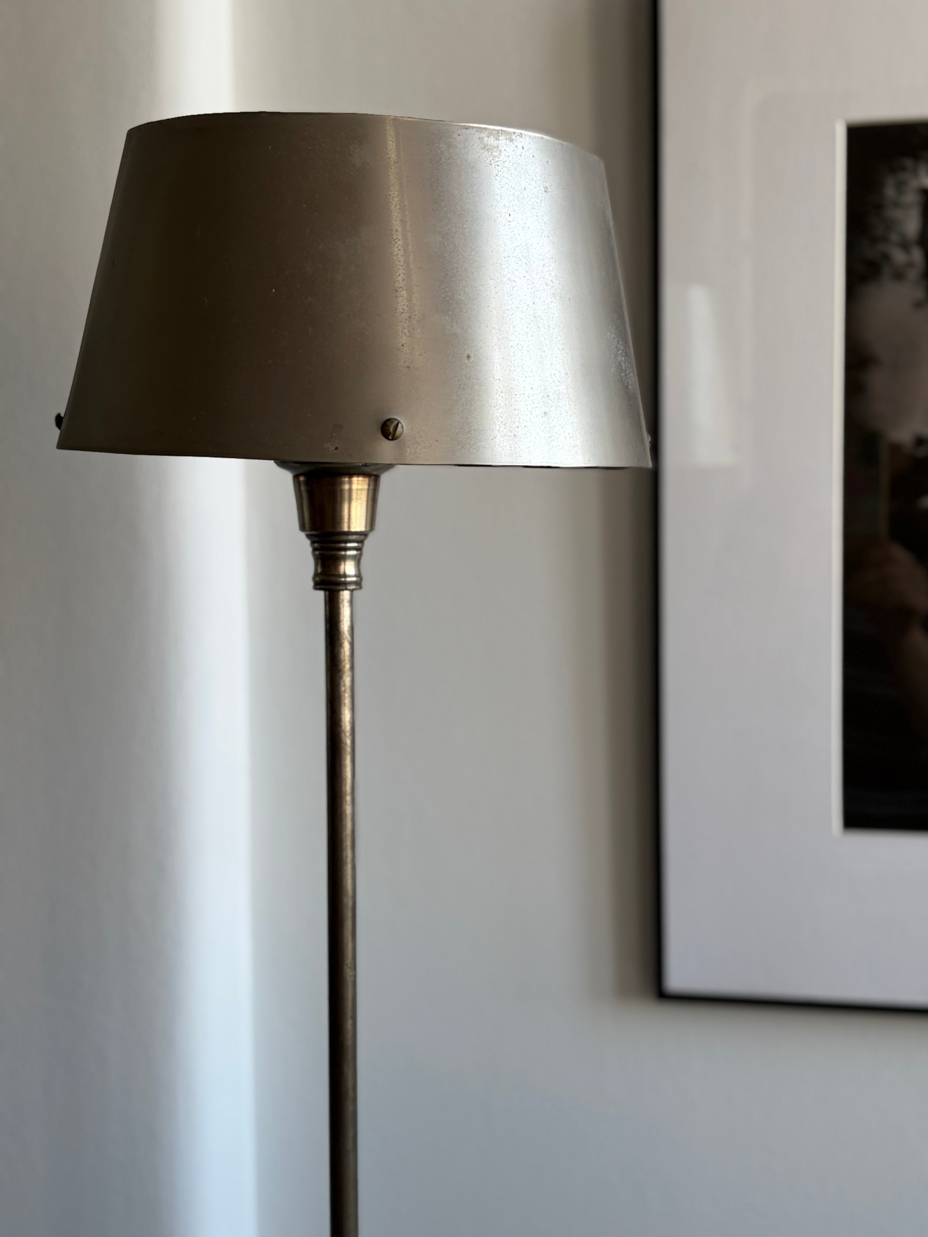 French Modernist Table Lamp by Jacques Pergay, 1970s — detail view