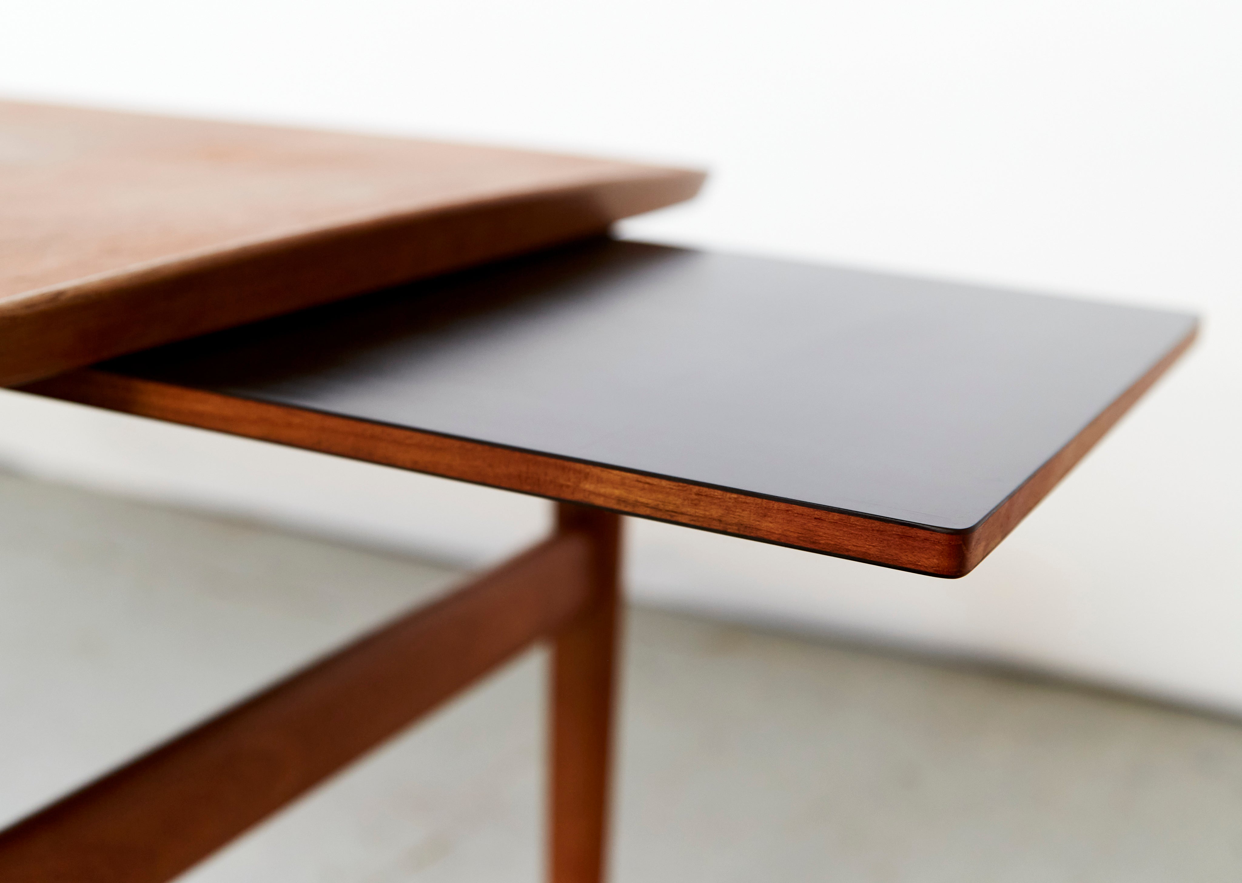 Side Table Peter Hvidt & Orla Mølgaard-Nielsen FD640 Coffee
