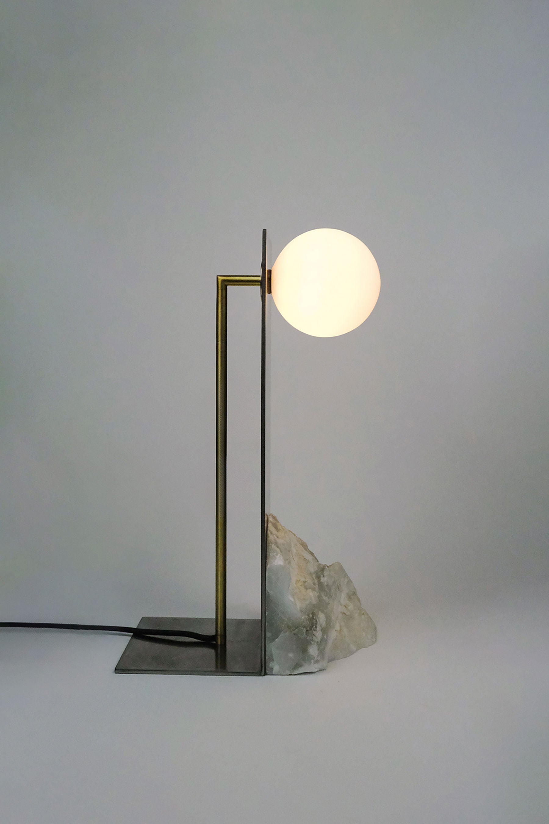 'Himalaya Lunar' - Vertical Table Lamp