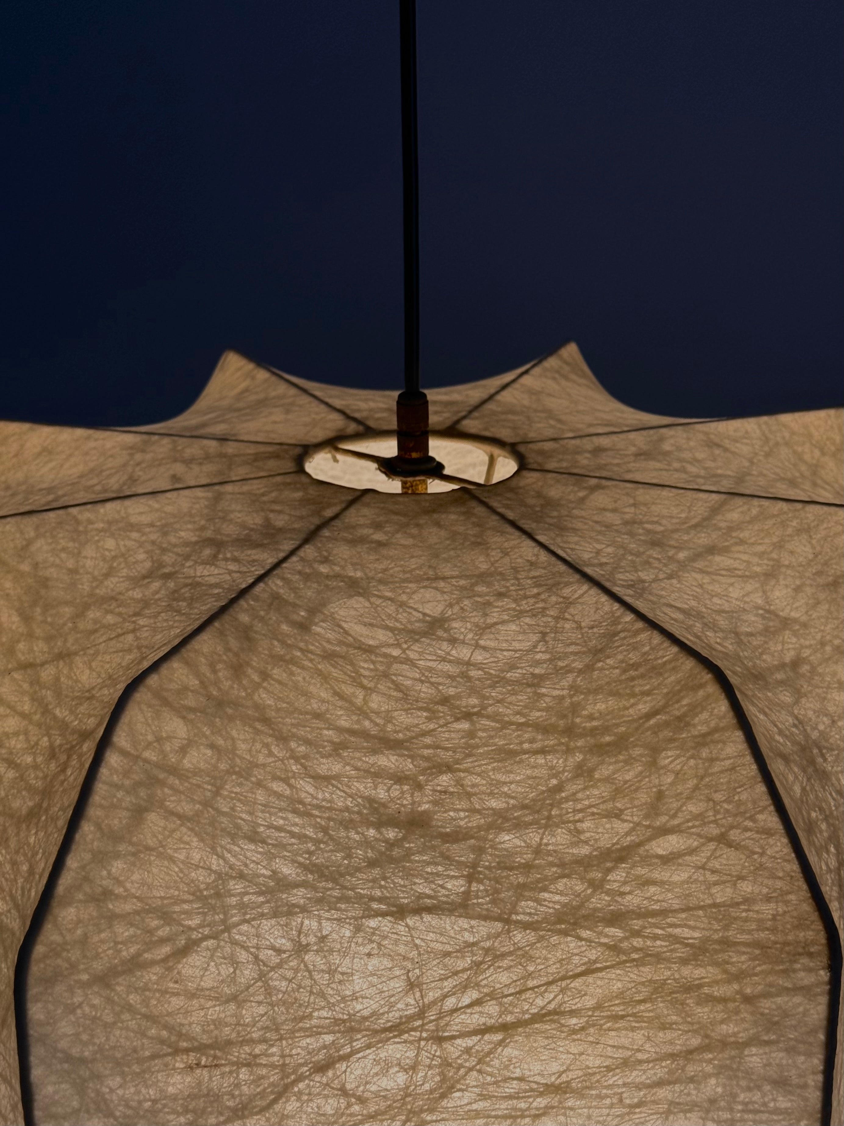 Achille & Pier Giacomo Castiglioni Cocoon lamp — view 11
