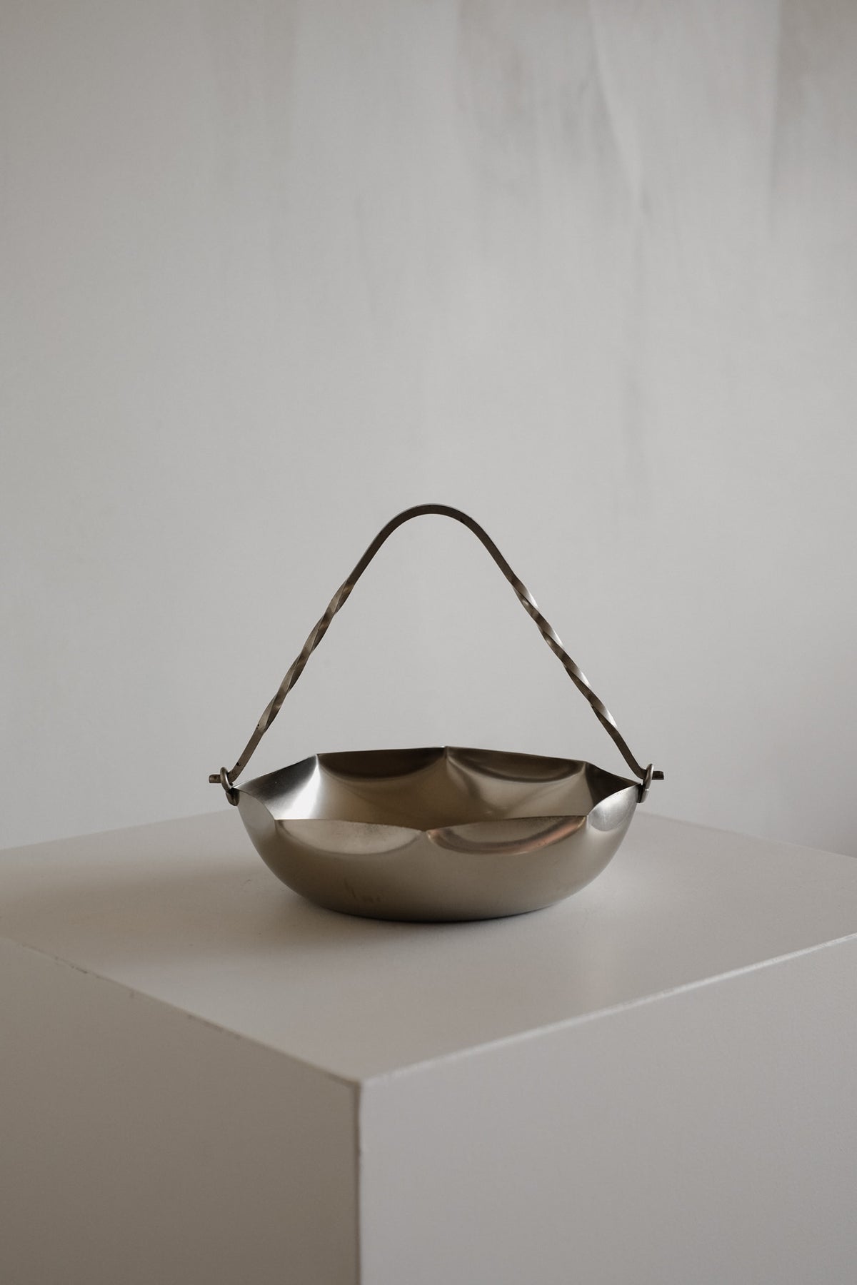 Vintage Jeka Tiel Pewter Basket with Twisted Handle — close-up