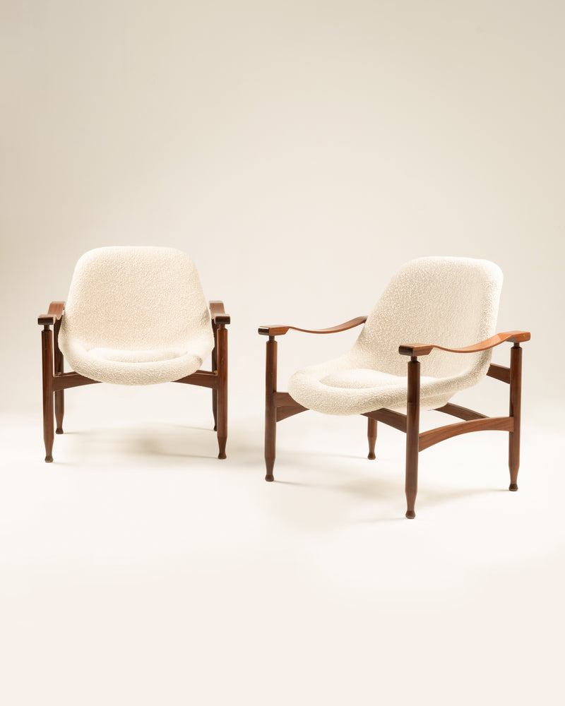 Pair of Tiki armchairs with cream upholstery and walnut frame, Italy 1960s